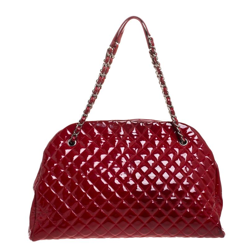 Chanel bags are coveted around the world for their exquisite craftsmanship and timeless aesthetic. This Just Mademoiselle bag is no different and will make sure you are the talk of the town. It has been crafted in Italy and made from striking red