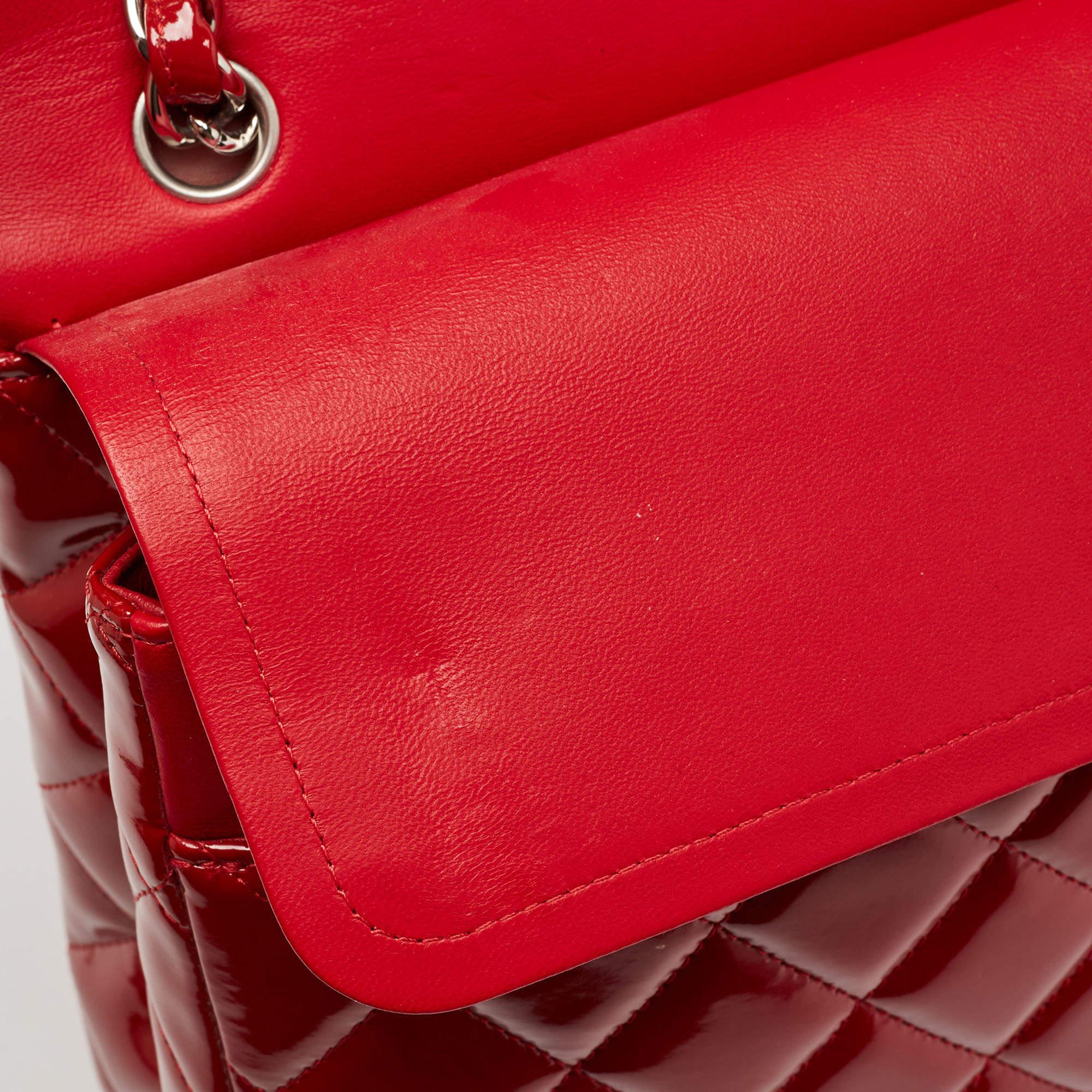 Chanel Red Quilted Patent Leather Maxi Classic Double Flap Bag For Sale 1