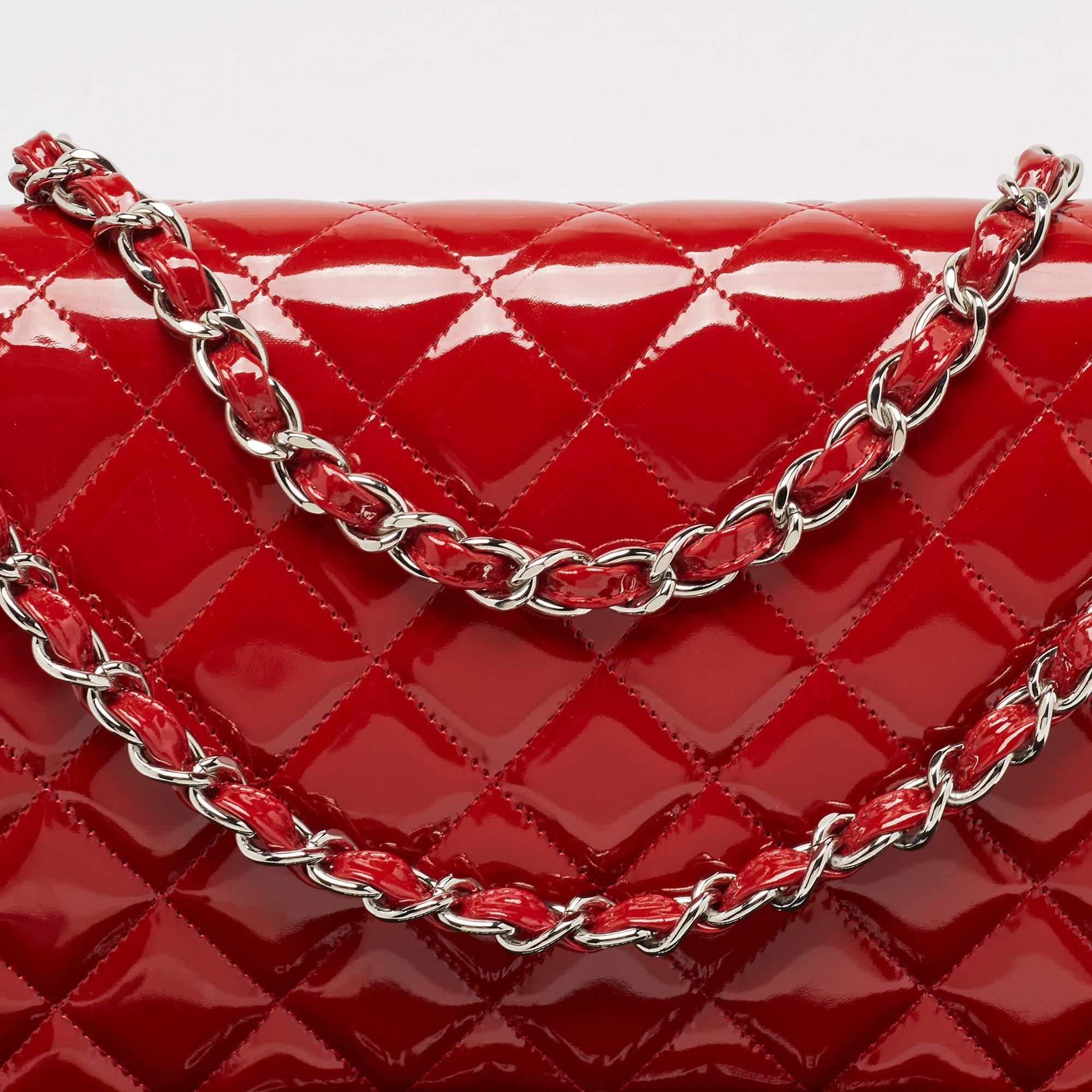 Chanel Red Quilted Patent Leather Maxi Classic Double Flap Bag For Sale 2