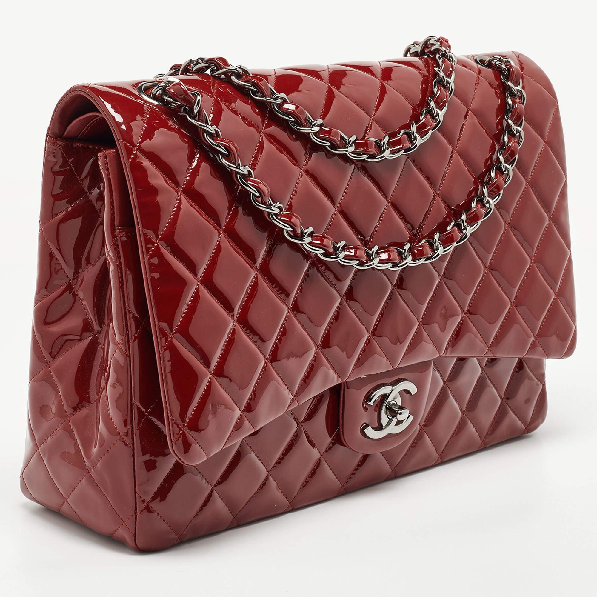 Chanel Red Quilted Patent Leather Maxi Classic Double Flap Bag For Sale 4