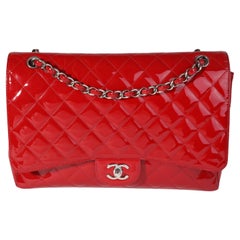 Borsa Chanel rossa trapuntata in vernice Maxi Classic con patta singola