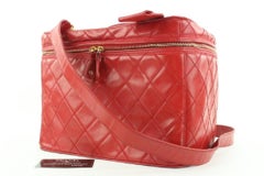 Chanel Astuccio Vanity trapuntato rosso con tracolla 860902