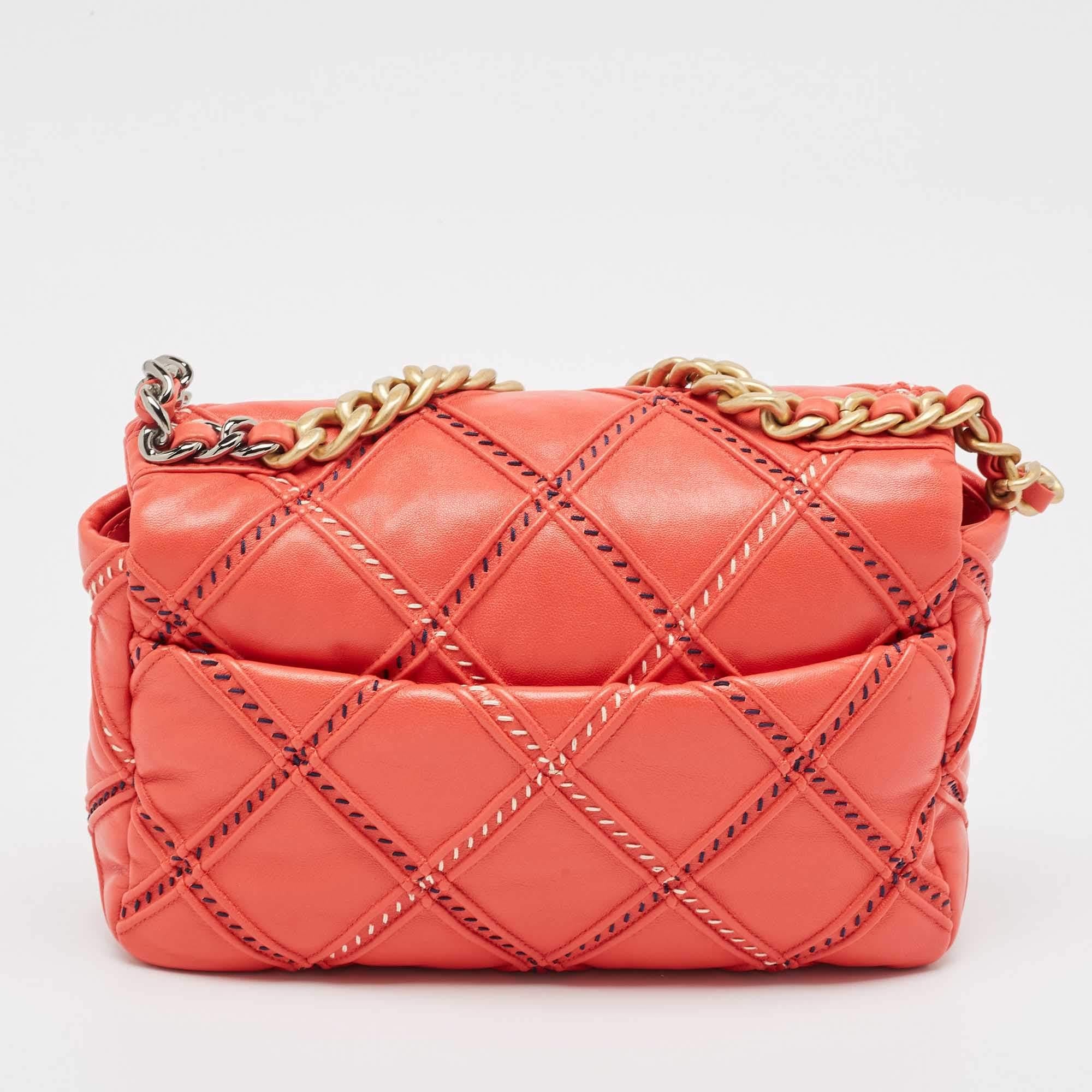 Chanel Red Quilted Wild Stitch Leather Medium 19 Flap Bag In New Condition In Dubai, Al Qouz 2