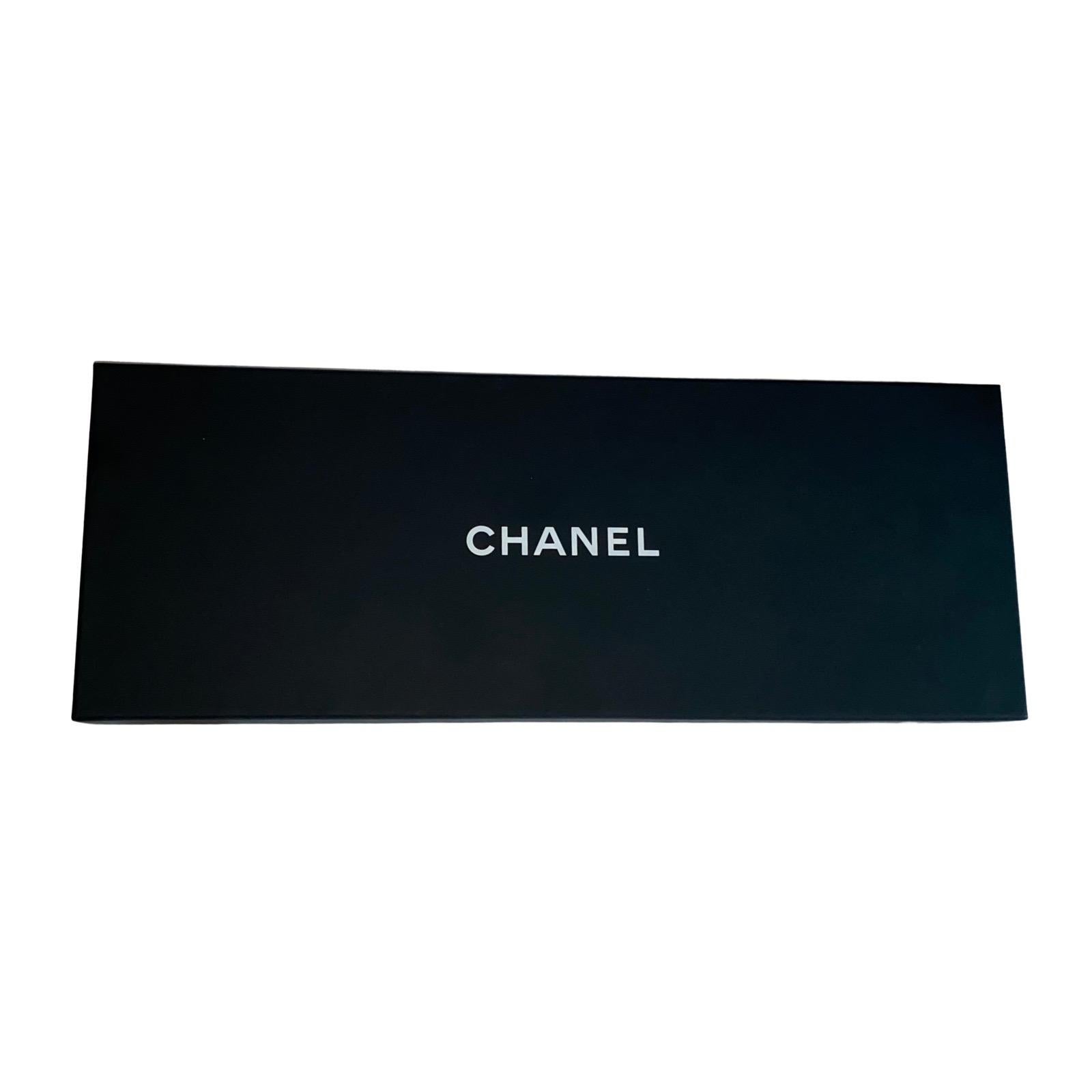 CHANEL - Ceinture rouge en satin tressé Signature Woven Chain Link CC Logo en vente 4