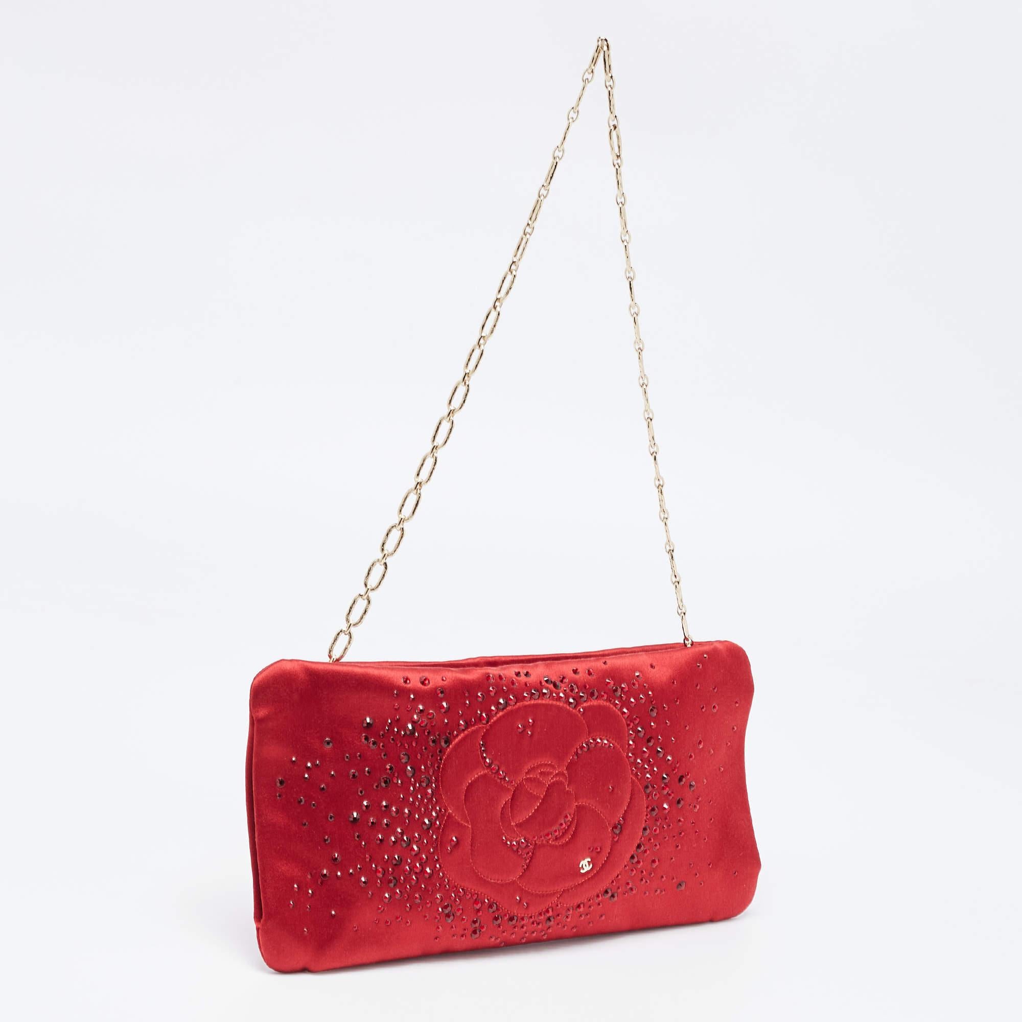 Chanel Red Satin Embellished Strass Camellia Chain Clutch In Good Condition In Dubai, Al Qouz 2
