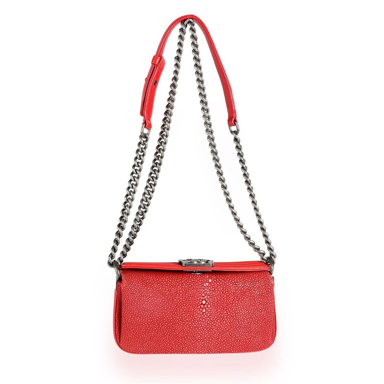 Chanel Red Stingray & Calfskin Boy Crossbody Bag For Sale 1
