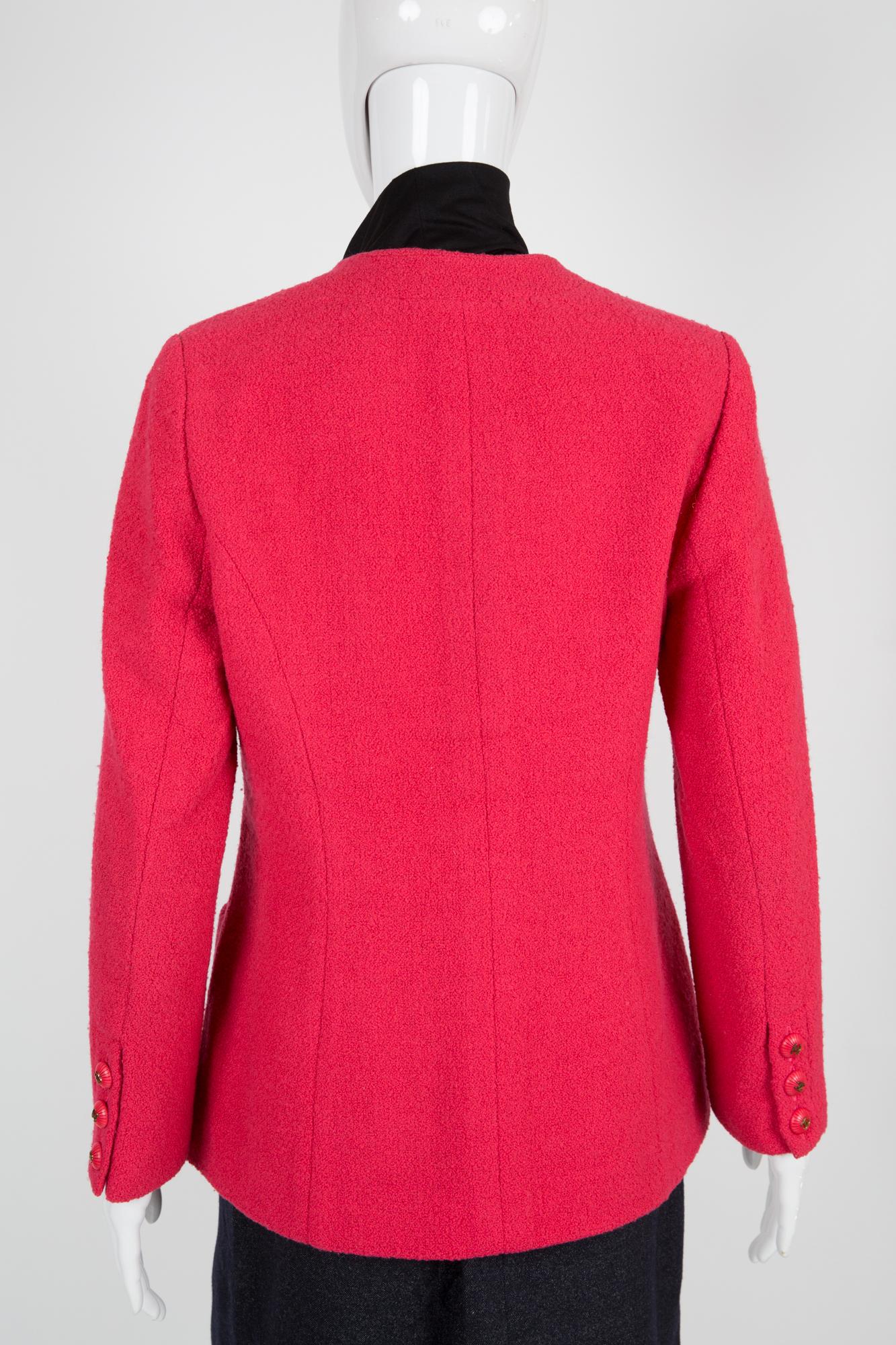 Chanel Red Strawberry Boucle Tweed Jacket In Excellent Condition In Paris, FR