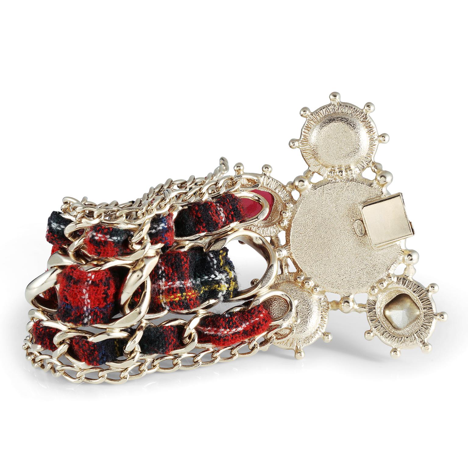 Polsino impreziosito con tartan rosso di Chanel In condizioni buone in vendita a Palm Beach, FL