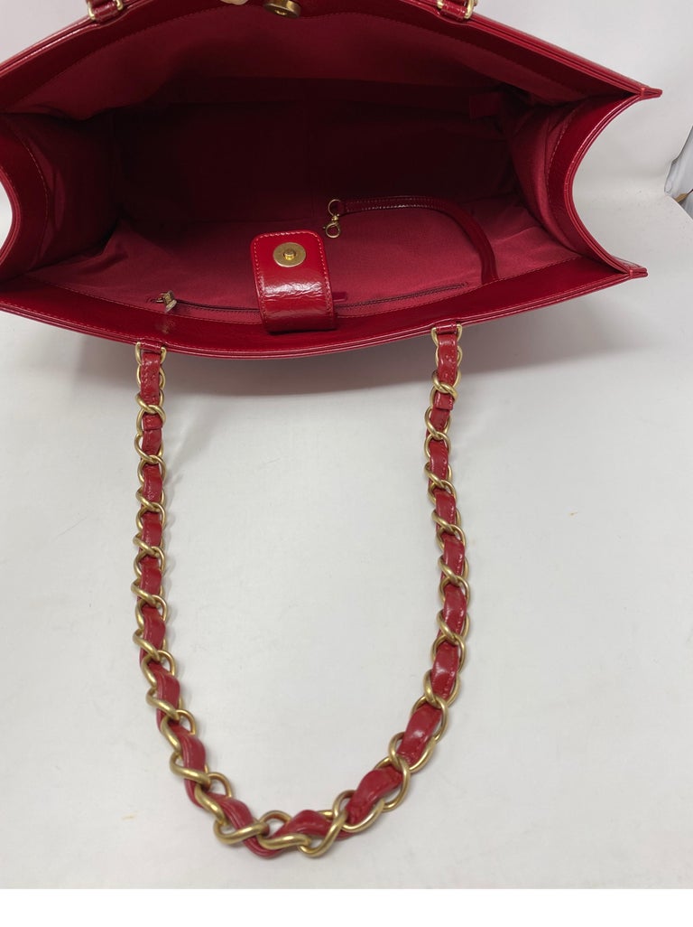 Chanel Red Tote  For Sale 10