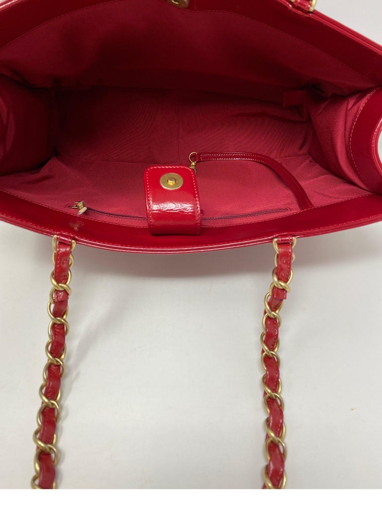 Chanel Red Tote  For Sale 11