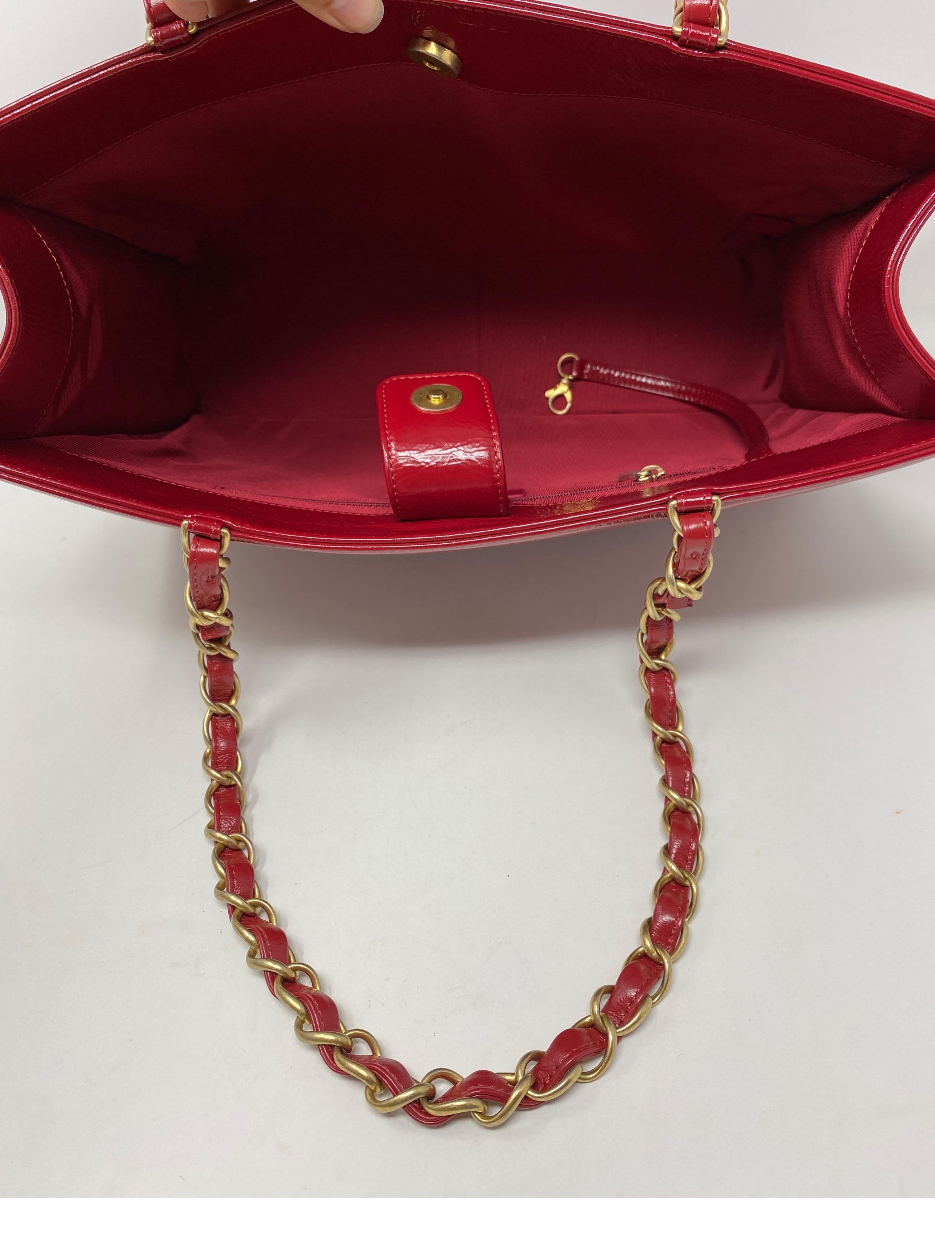 Women's or Men's Chanel Red Tote 