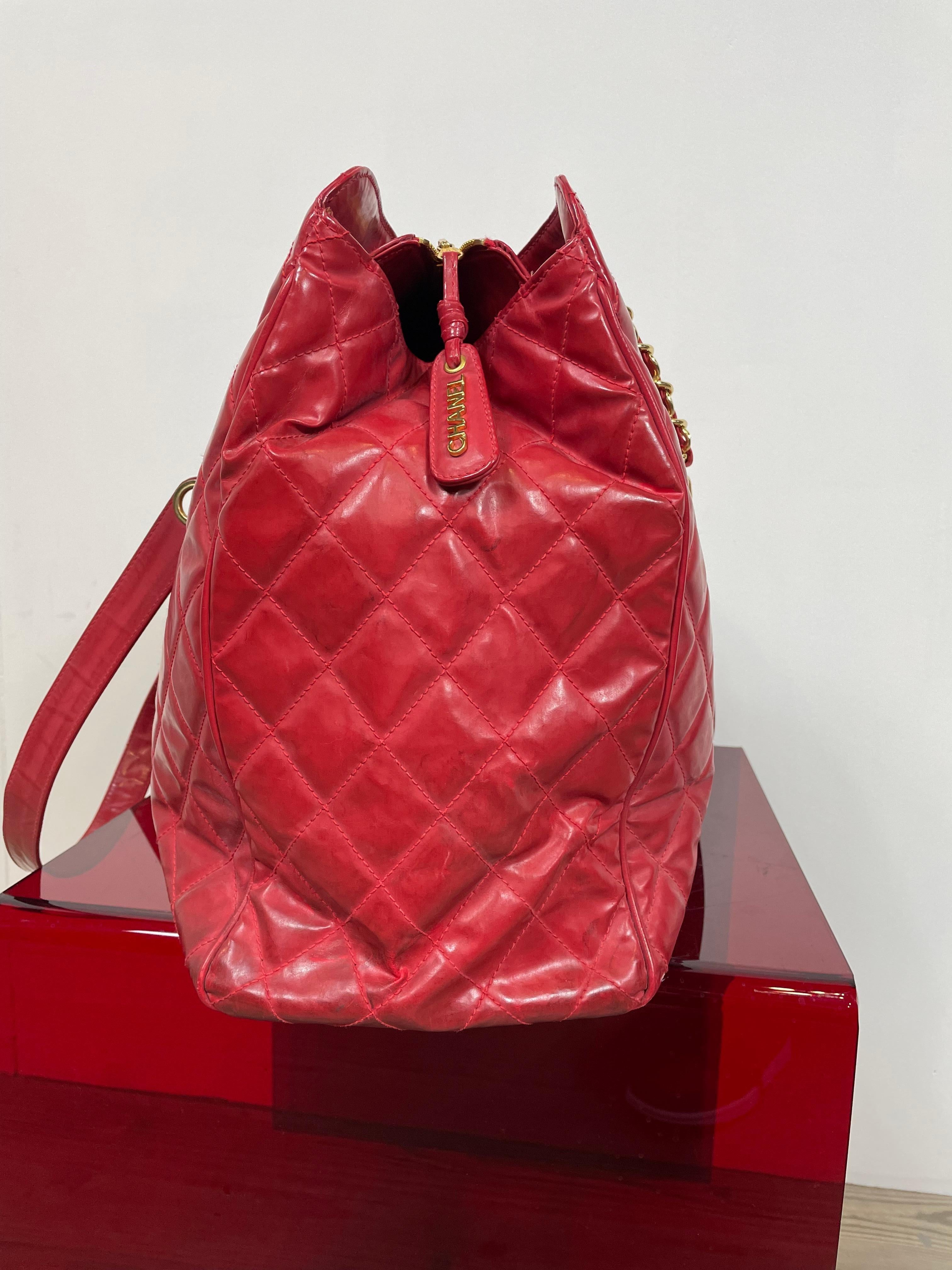 Women's or Men's Chanel red Weekender Bag