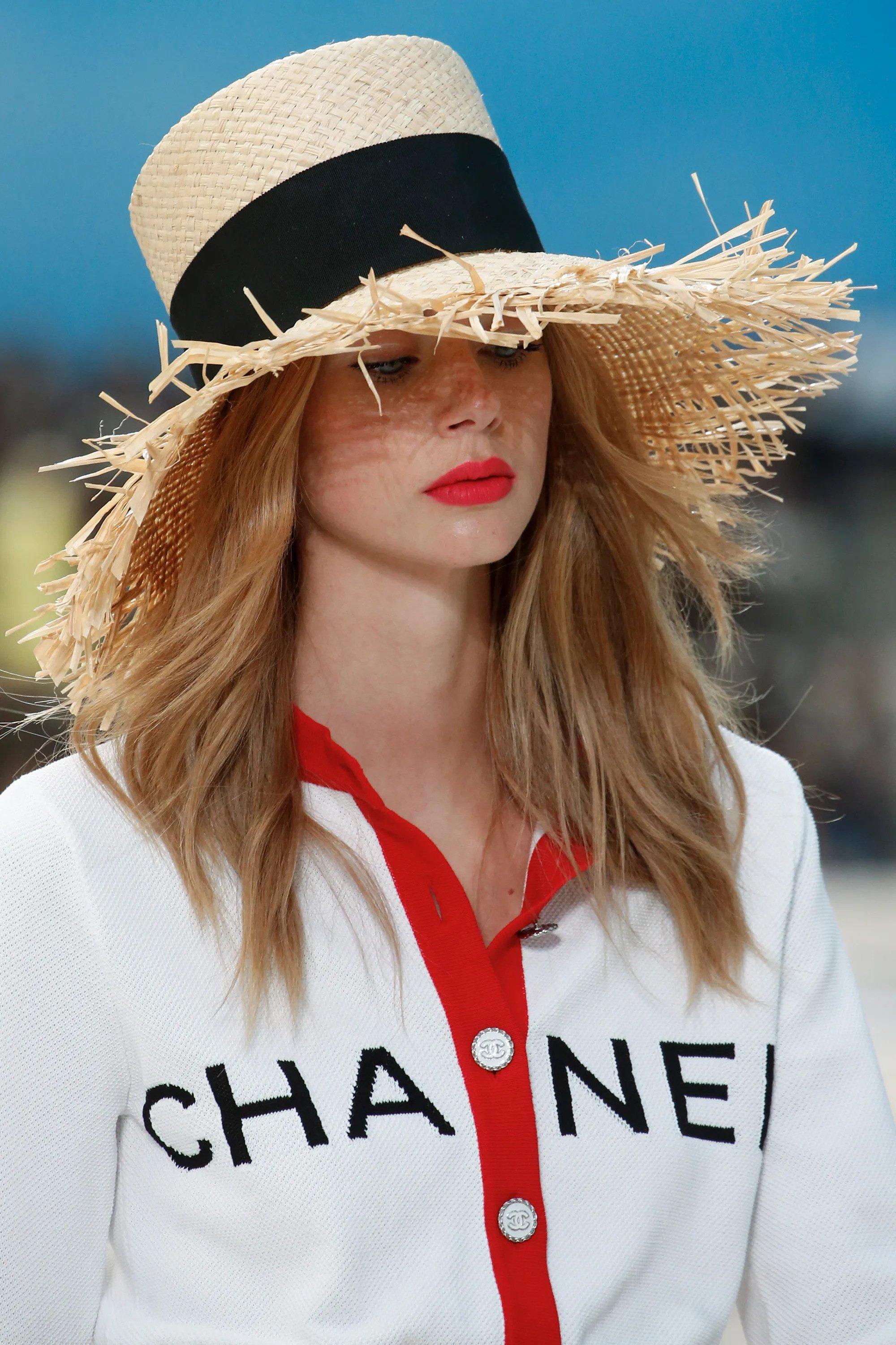 CHANEL rojo blanco algodón 2019 ICONIC LOGO CROPPED Cardigan Sweater 36 XS en venta 5