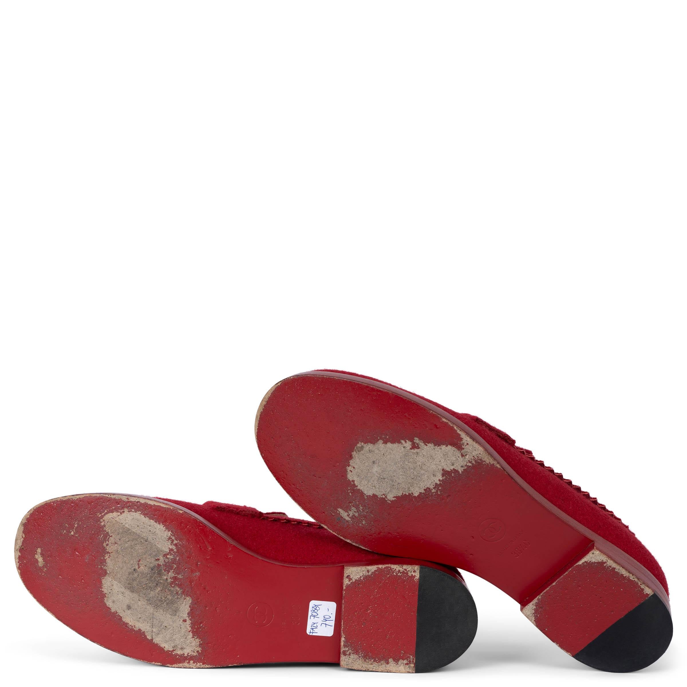 CHANEL laine rouge 15A SALZBURG FELT Penny Loafers Shoes 38.5 en vente 4