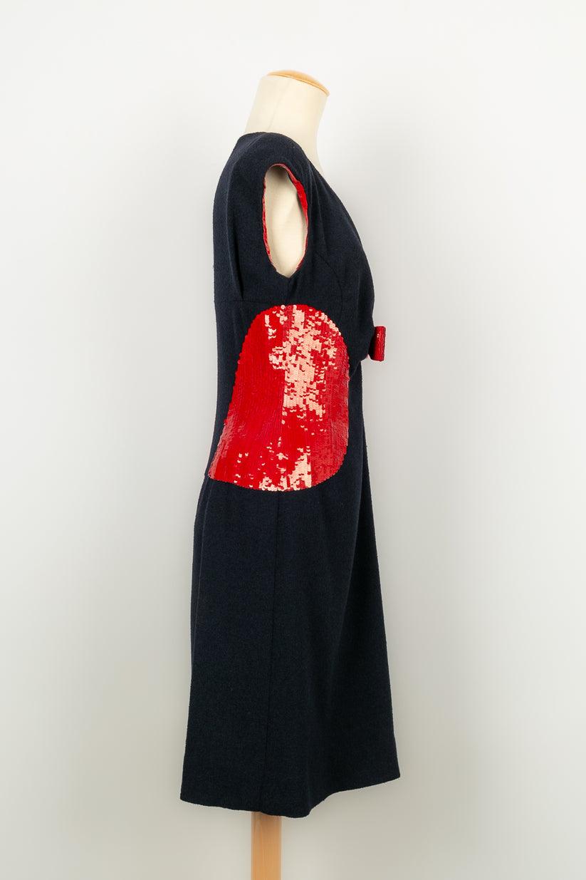 Robe Chanel rouge en laine et paillettes en vente 1