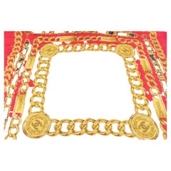 Chanel Seidenschal 112c29, rot x schwarz x mit Goldkette CC