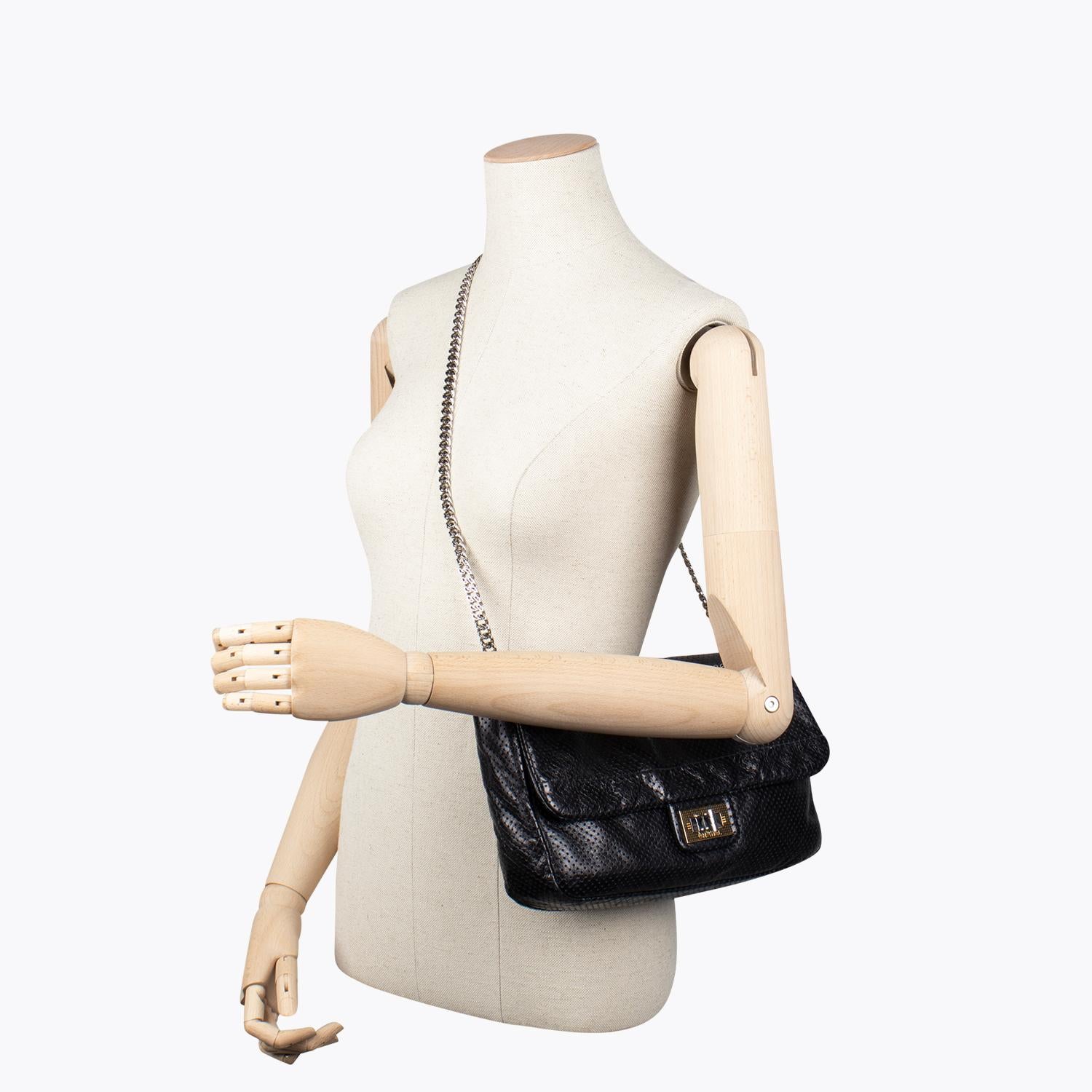 Women's Chanel Reissue 2.55 226 Single Flap Bag