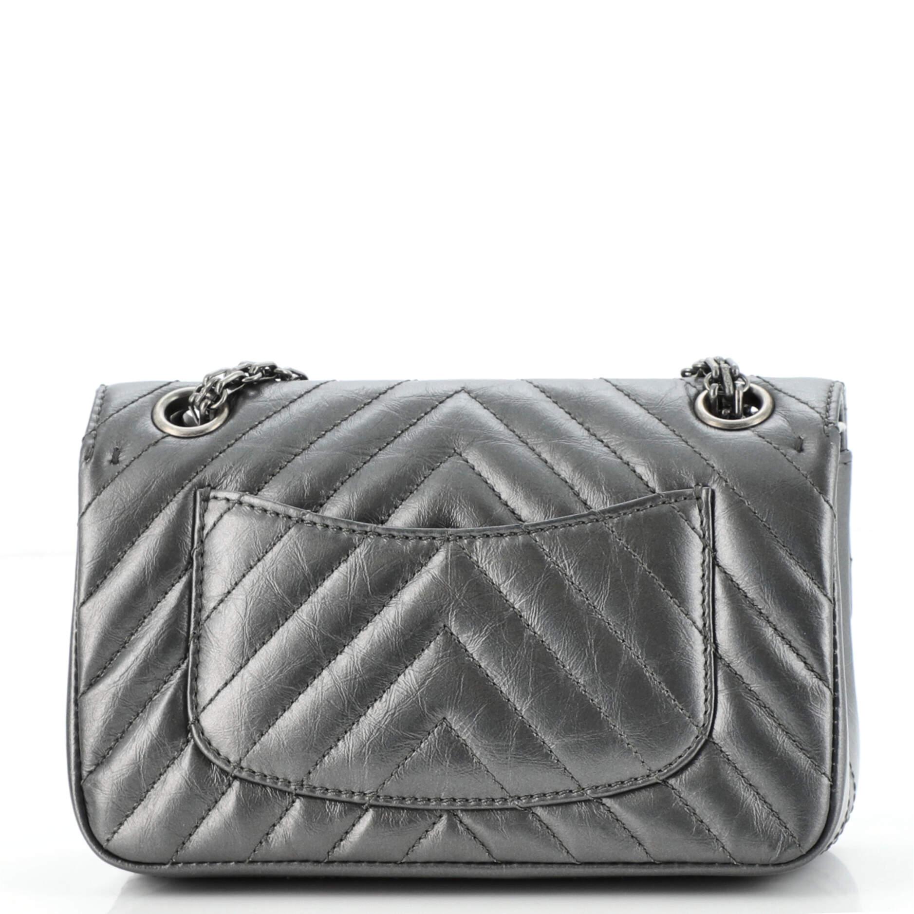 chanel reissue chevron