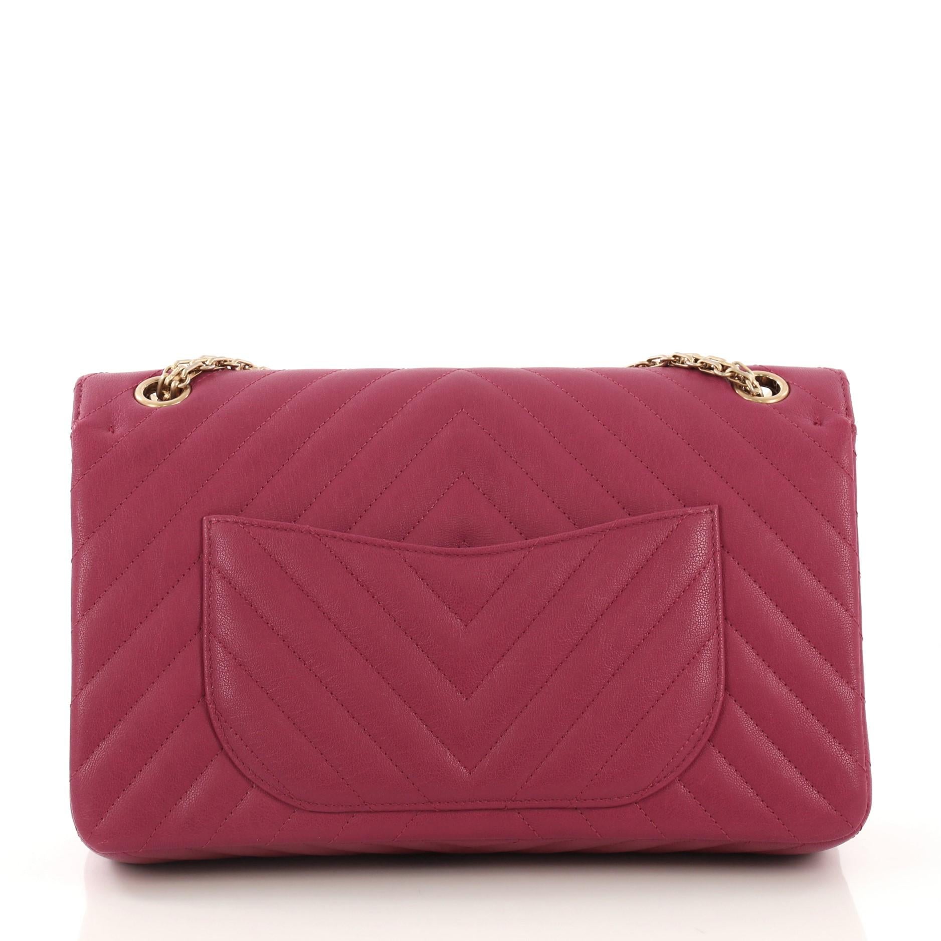 Chanel Reissue 2.55 Flap Bag Chevron Sheepskin 226 In Good Condition In NY, NY