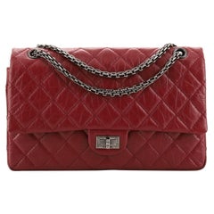 Chanel Reissue 2.55 Klappentasche aus gestepptem gealtertem Kalbsleder 226