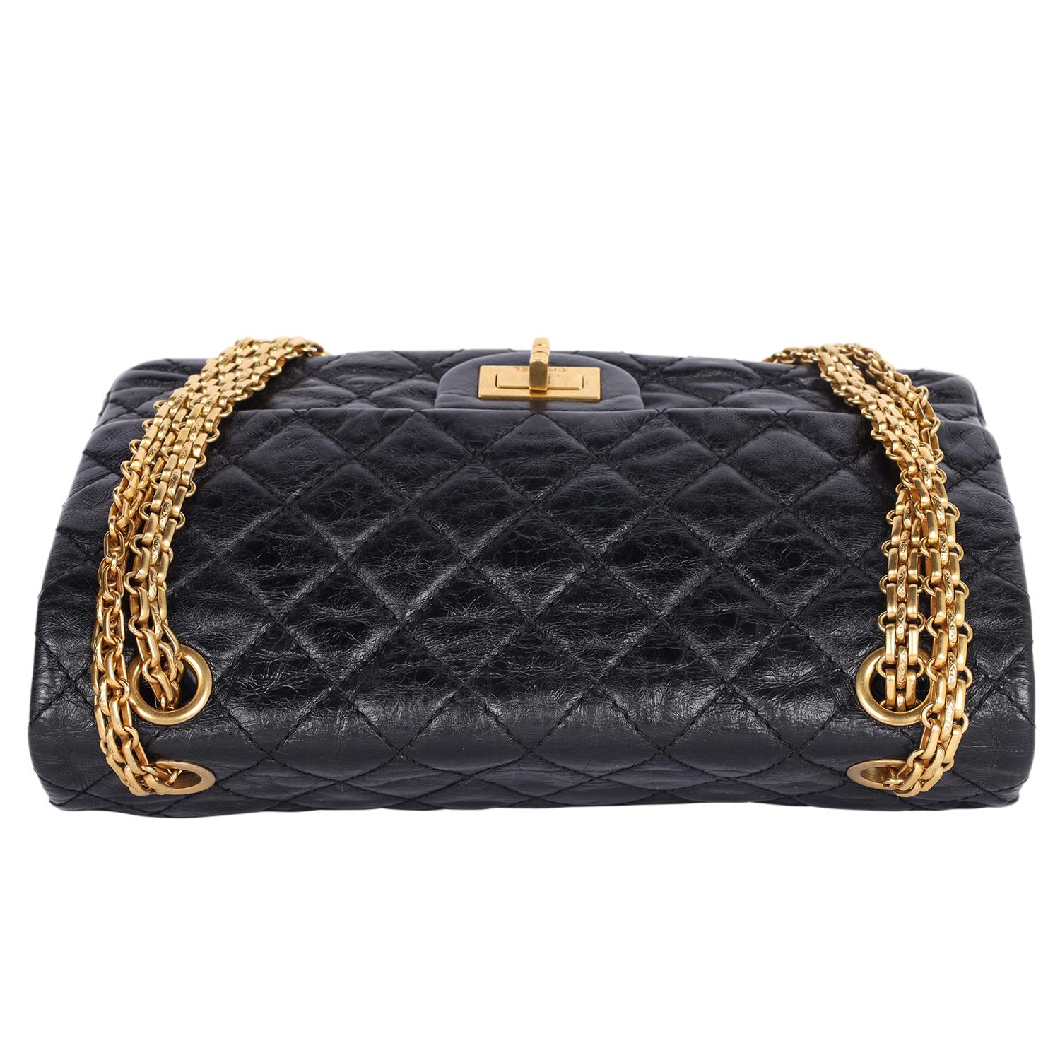 CHANEL Reissue 2.55 Klappentasche Gesteppt Gealtertes Kalbsleder Schwarz im Angebot 6