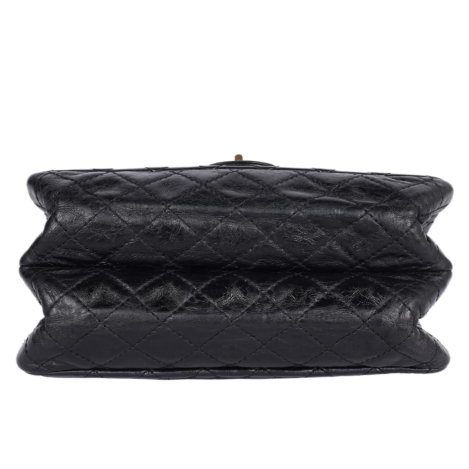 CHANEL Reissue 2.55 Klappentasche Gesteppt Gealtertes Kalbsleder Schwarz im Angebot 5