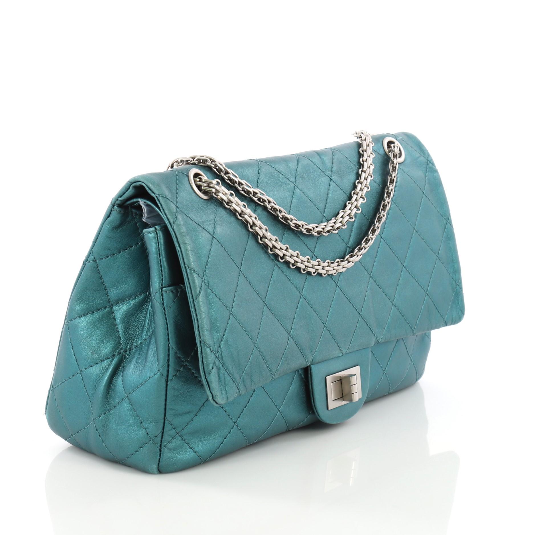Chanel Reissue 2.55 Handbag Quilted Metallic Aged Calfskin 227 (Blau)