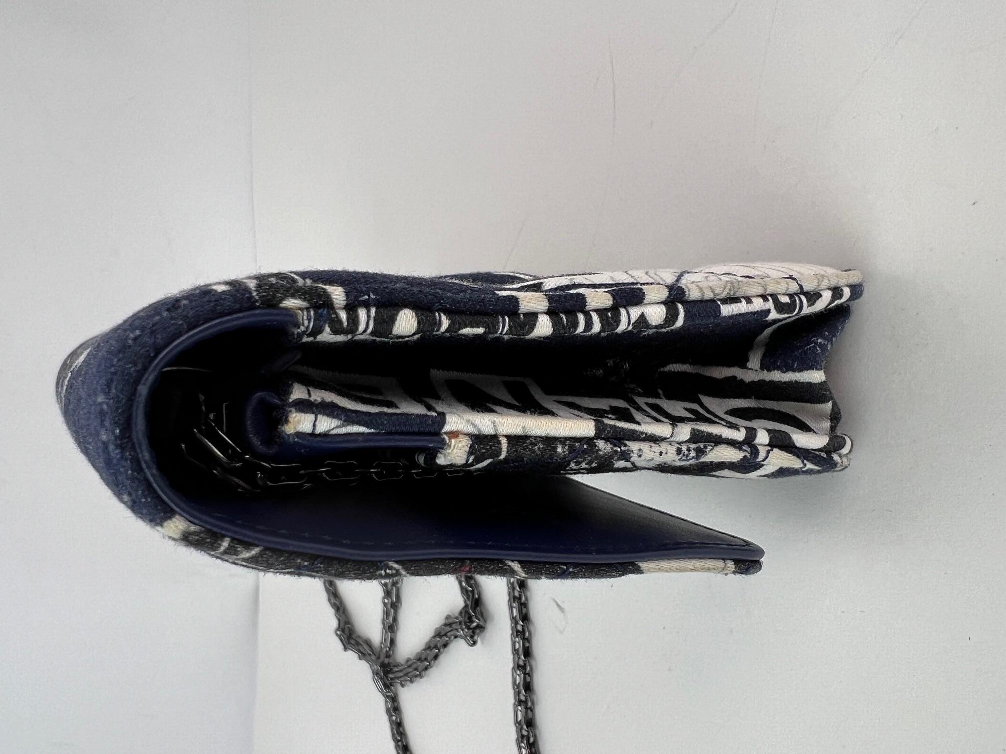 Chanel Reissue 2.55 Quilted Printed Canvas Limited Edition Wallet on a Chain Bag For Sale 6
