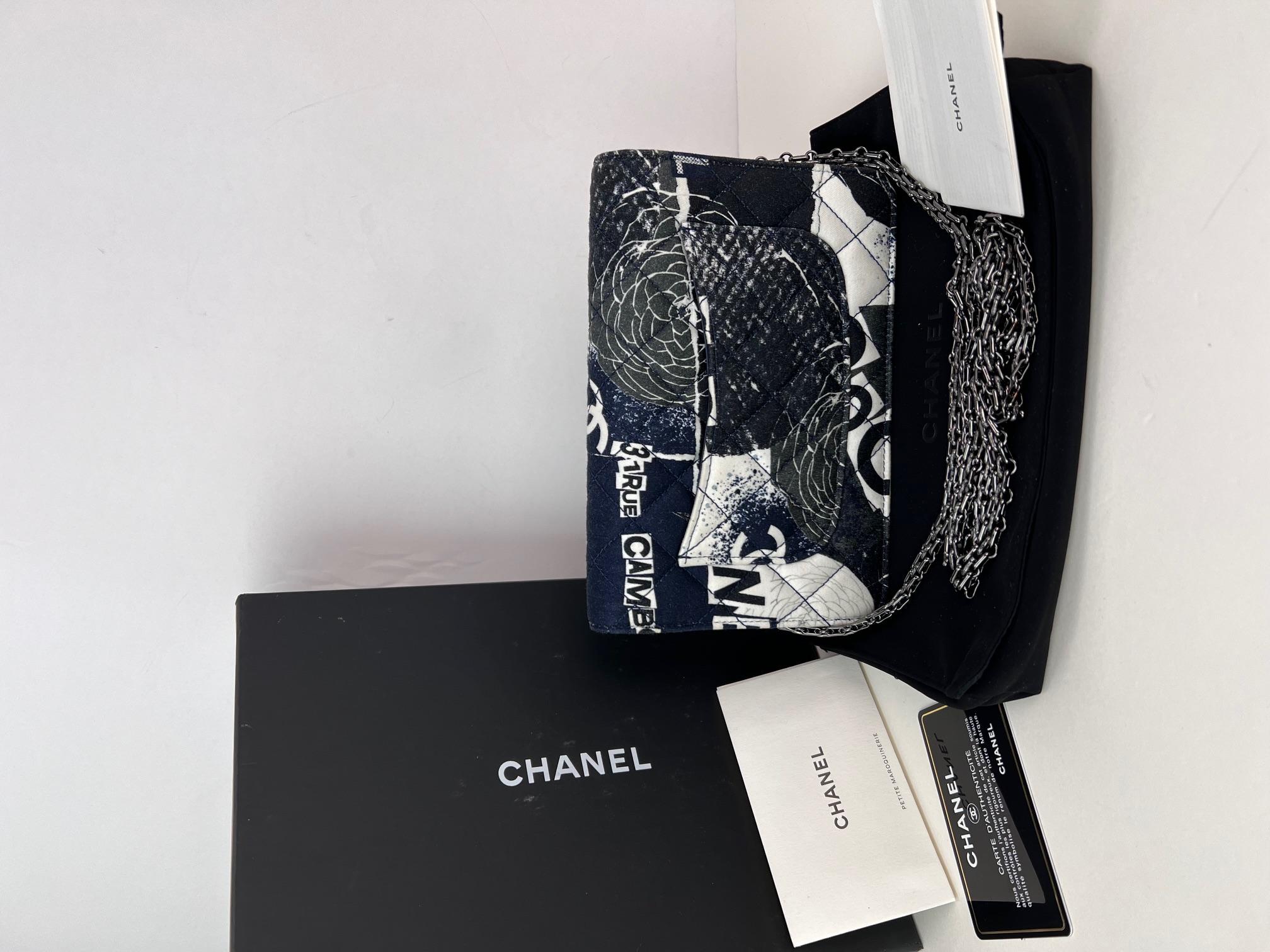 Chanel Reissue 2.55 Quilted Printed Canvas Limited Edition Wallet on a Chain Bag For Sale 10