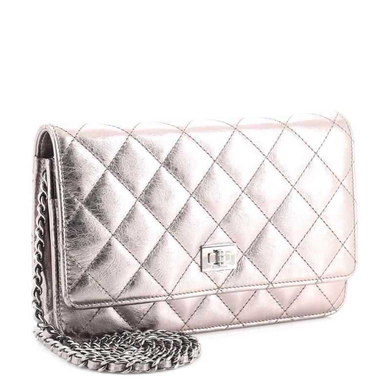 Grigio Chanel Reissue 2.55 Portafoglio con catena in pelle di vitello invecchiata trapuntata