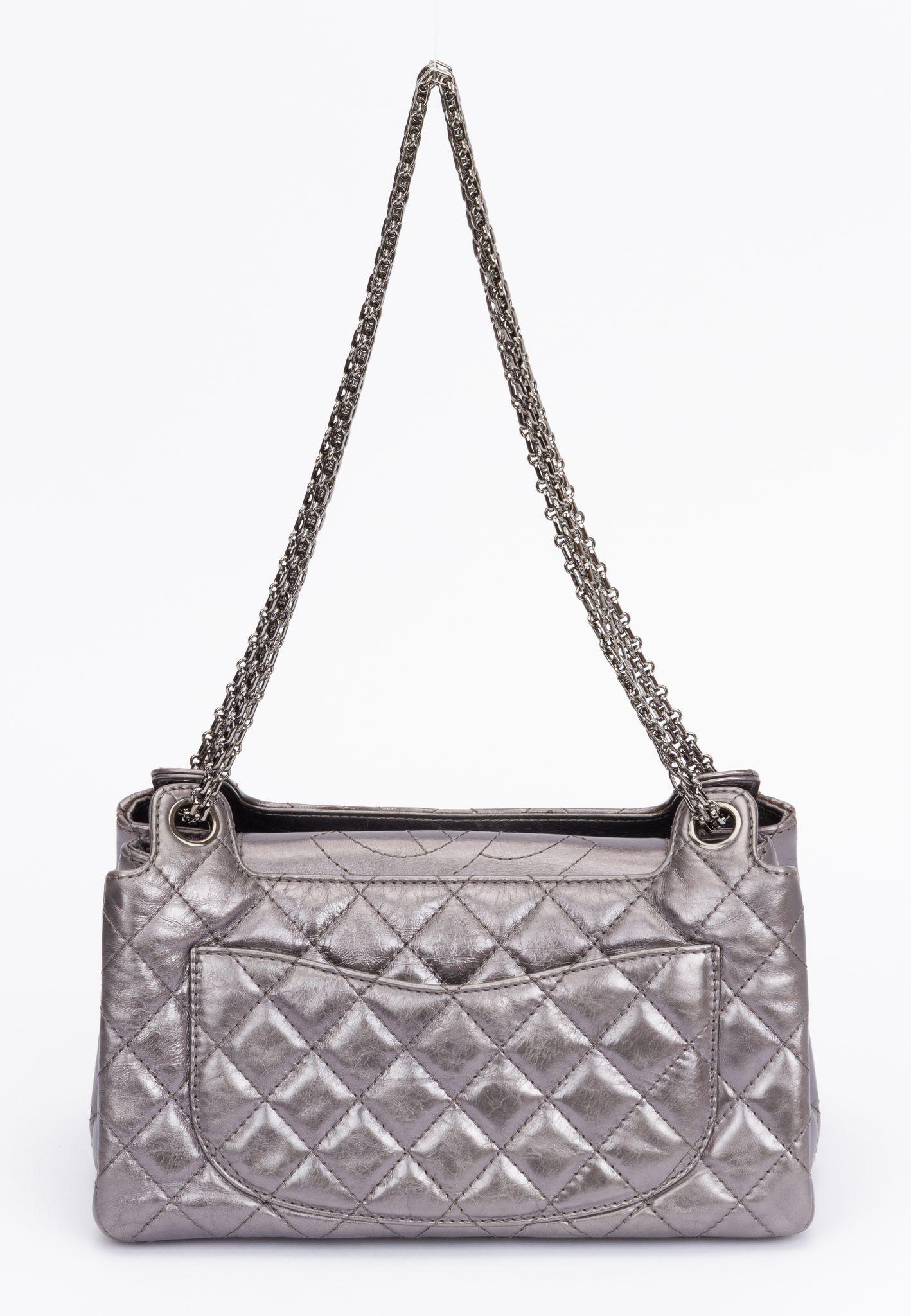 Chanel Reissue Accordian Bag Metallic In Excellent Condition In West Hollywood, CA