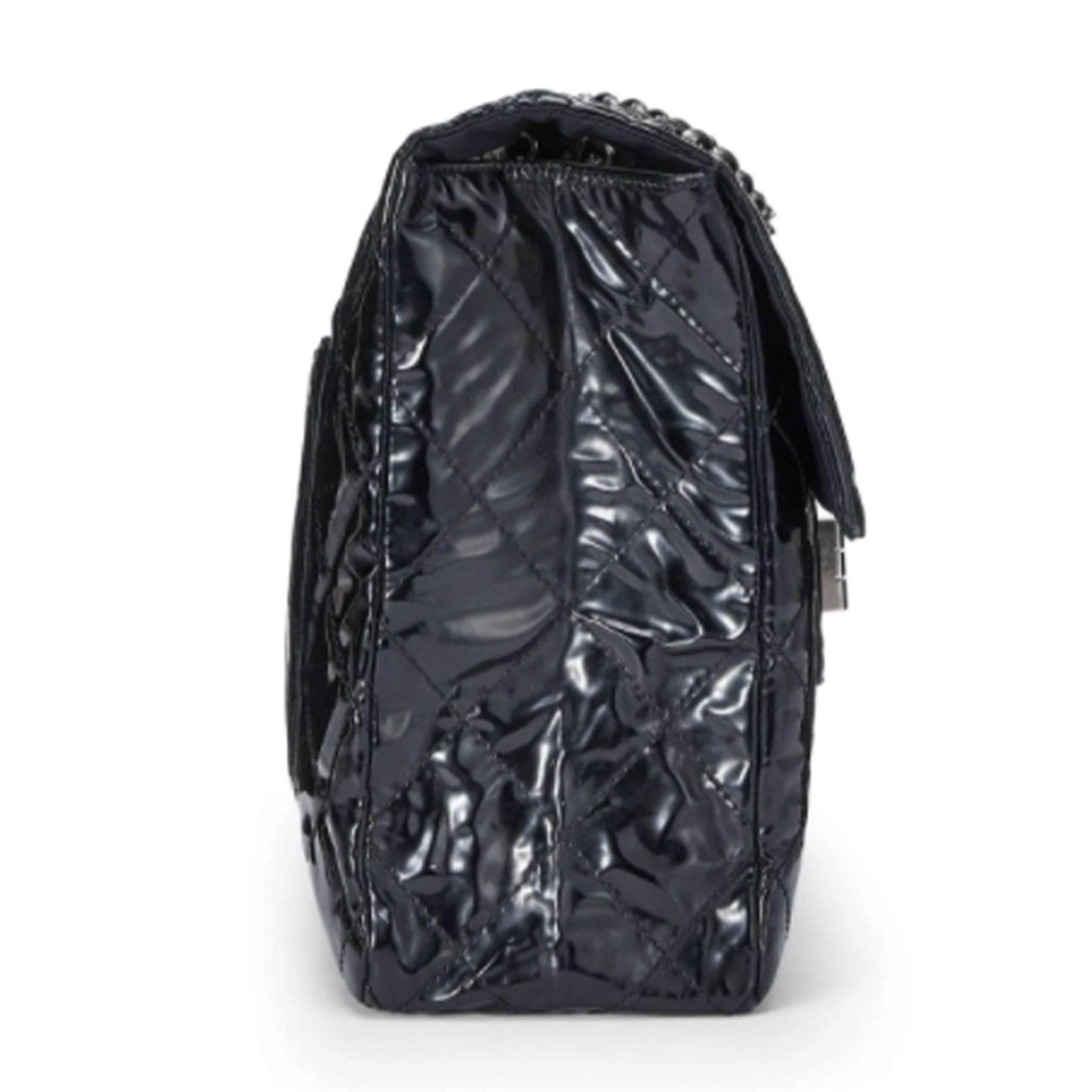 Chanel Reissue XL Black Quilted Patent Leather Shoulder Bag In Fair Condition For Sale In Miami, FL