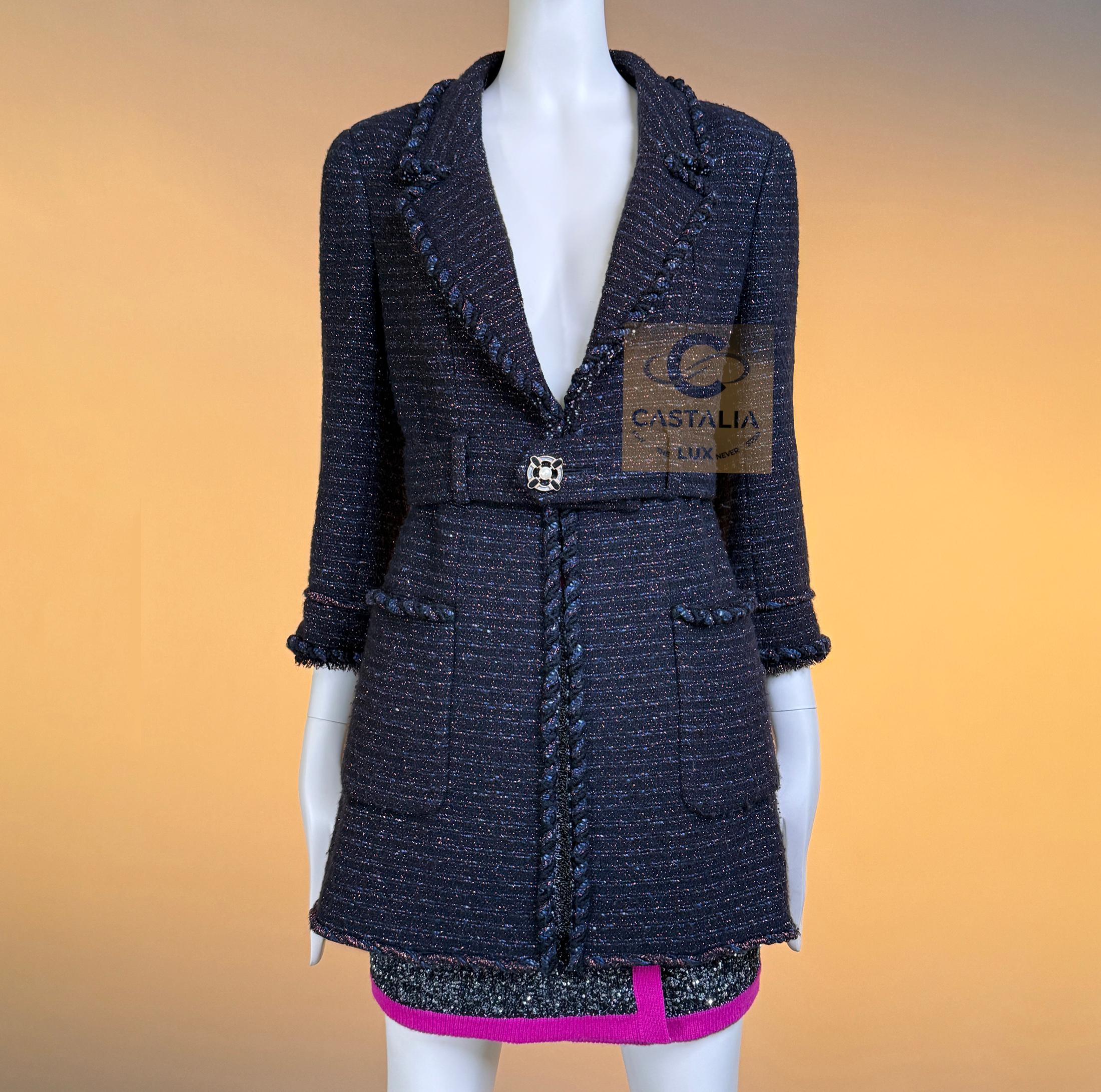 Chanel Relic Paris / MONACO Giacca in tweed nero 36 FR In condizioni Nuovo in vendita a Dubai, AE