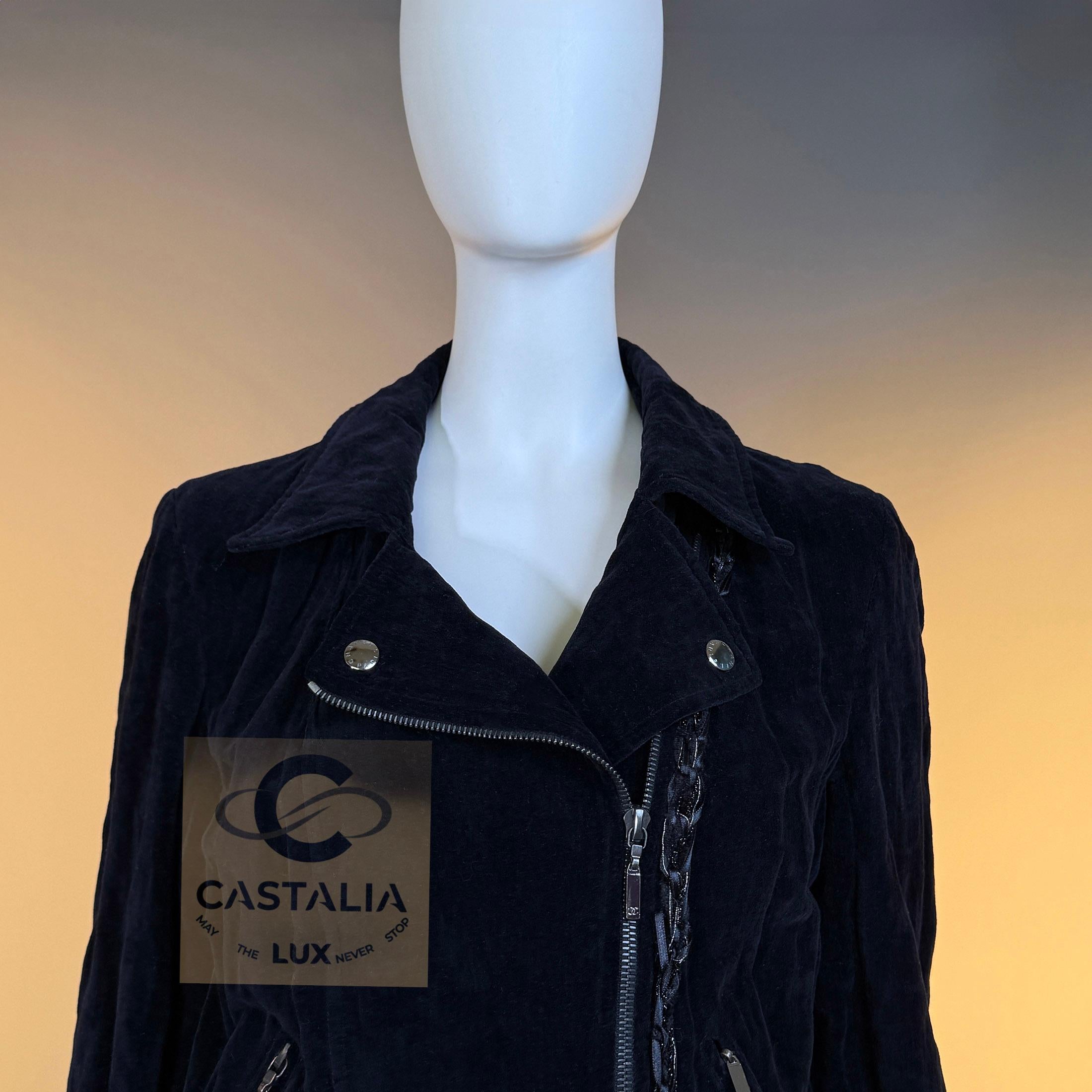 CHANEL Relic Rock'n'Roll Chaqueta motera de terciopelo negro 40 FR en venta 2