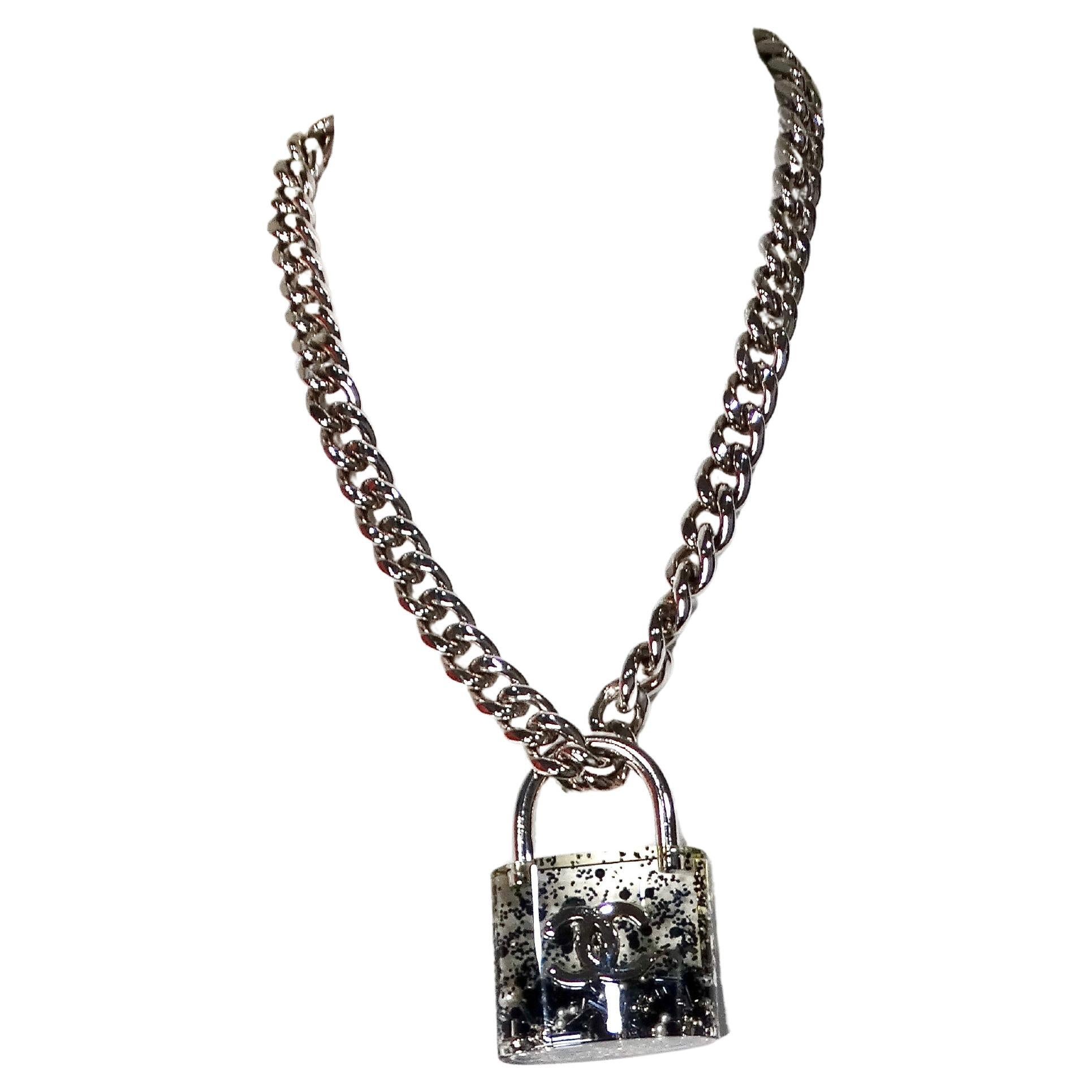 Chanel Resin Interlocking CC Padlock Silver-Tone Chainlink Necklace 2014 In Good Condition For Sale In Scottsdale, AZ