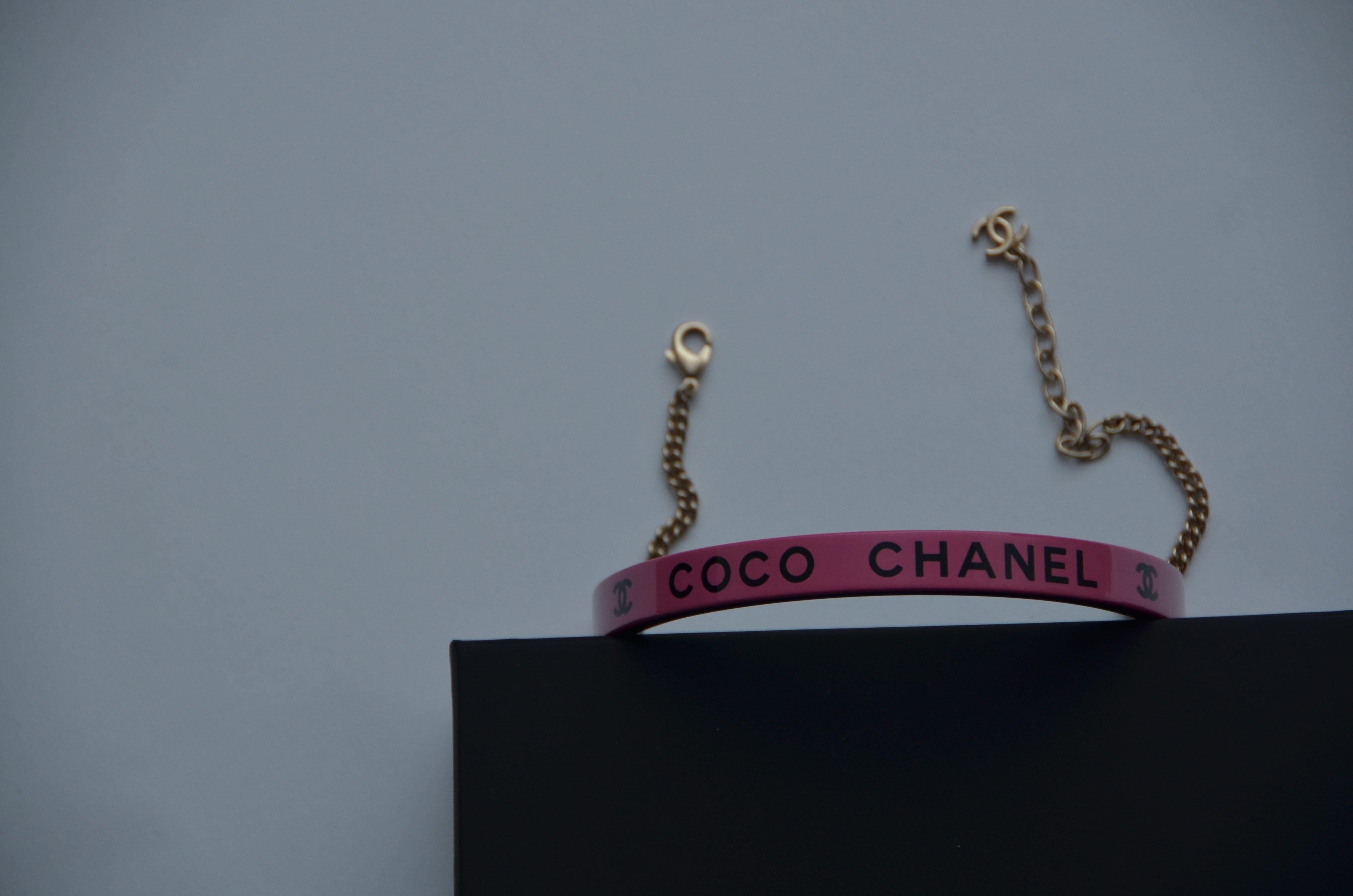 100% authentic guaranteed 
Chanel Pink/Black Resin Choker 
Please research about fit before purchase since there are no returns.
In our opinion this choker would fit smaller neck.
New with tags
FINAL SALE.
