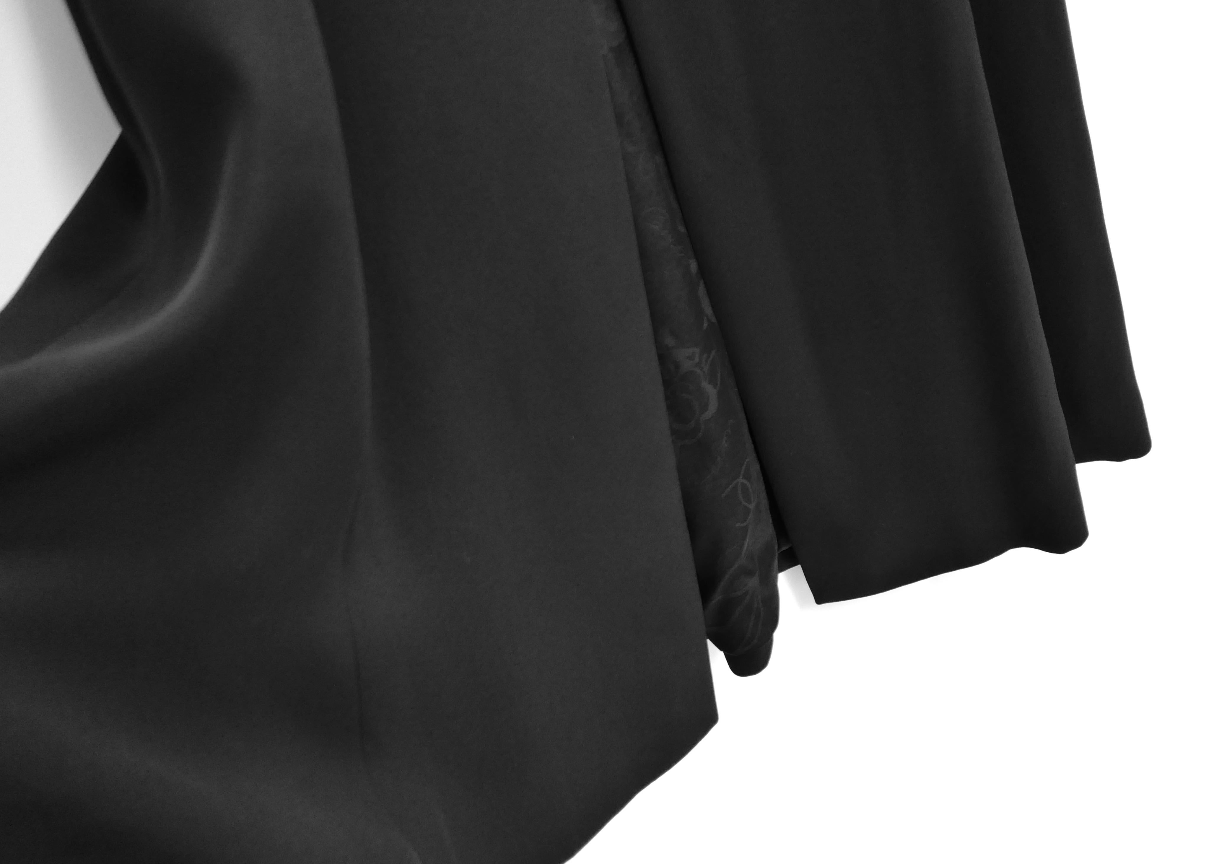 Chanel Resort 2010 Black Short Sleeve Dress Coat For Sale 3
