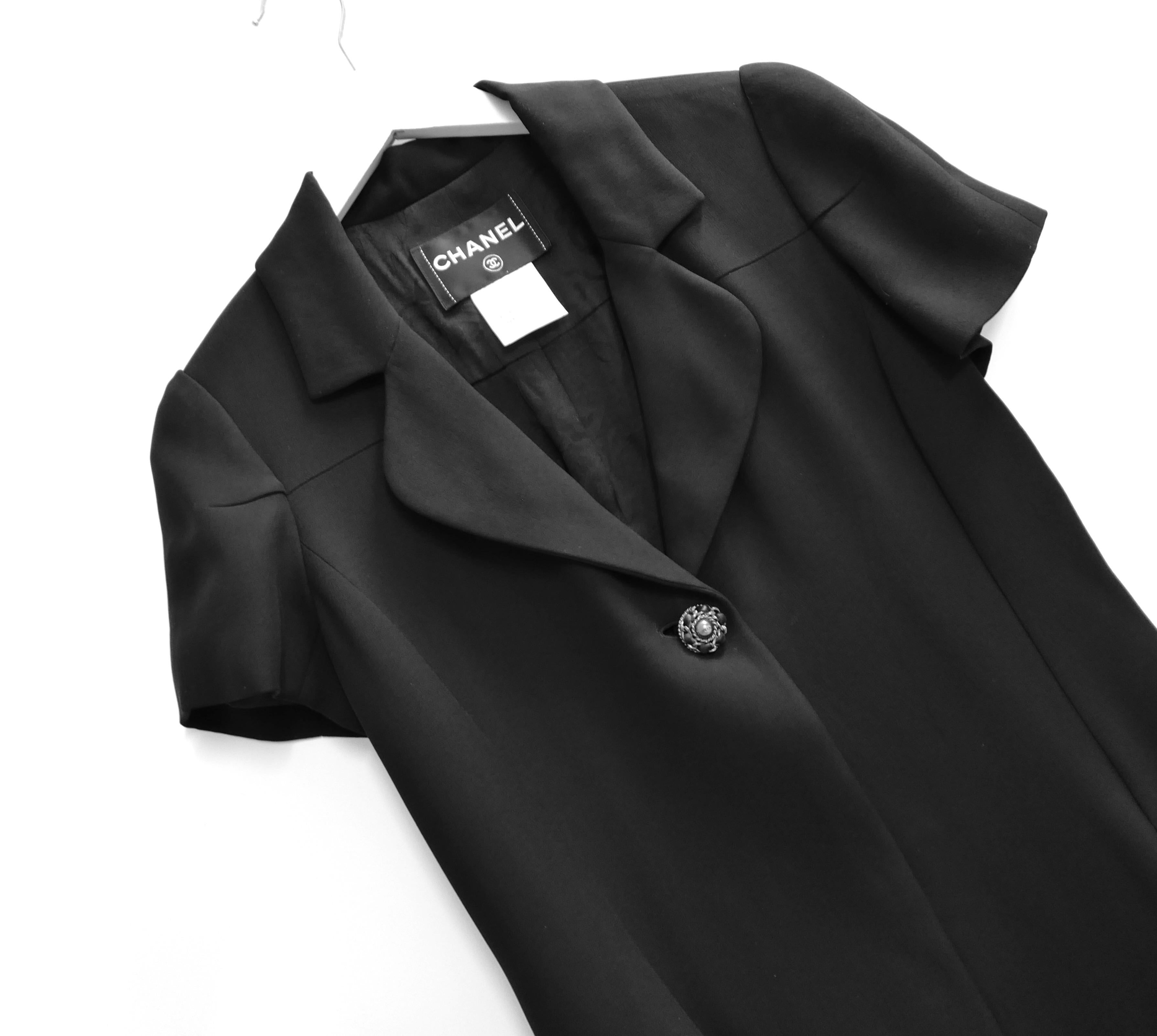 Chanel Resort 2010 Black Short Sleeve Dress Coat For Sale 4