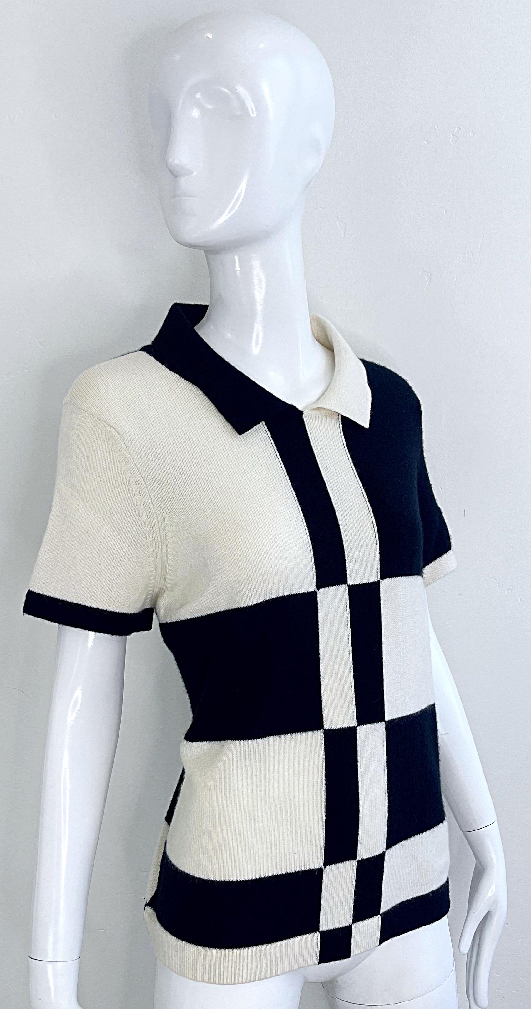 Chanel Resort 2012 Runway Size 44 Black and White Cashmere Short Sleeve Sweater For Sale 5