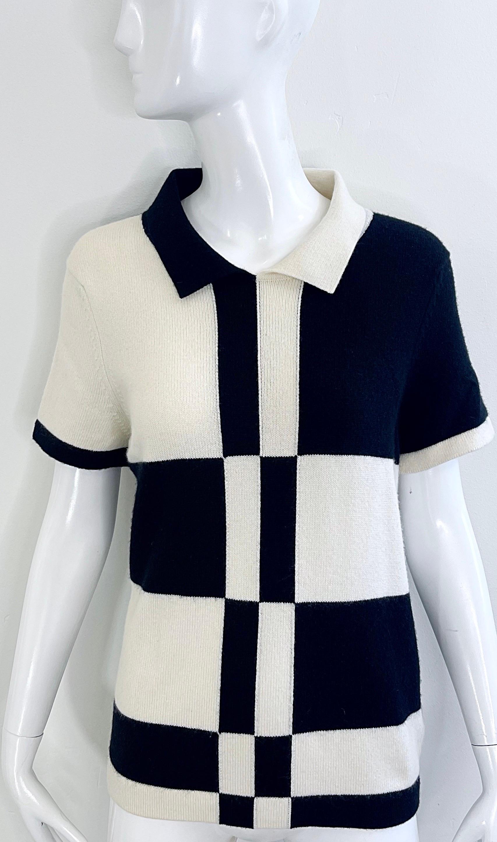 Chanel Resort 2012 Runway Size 44 Black and White Cashmere Short Sleeve Sweater For Sale 7