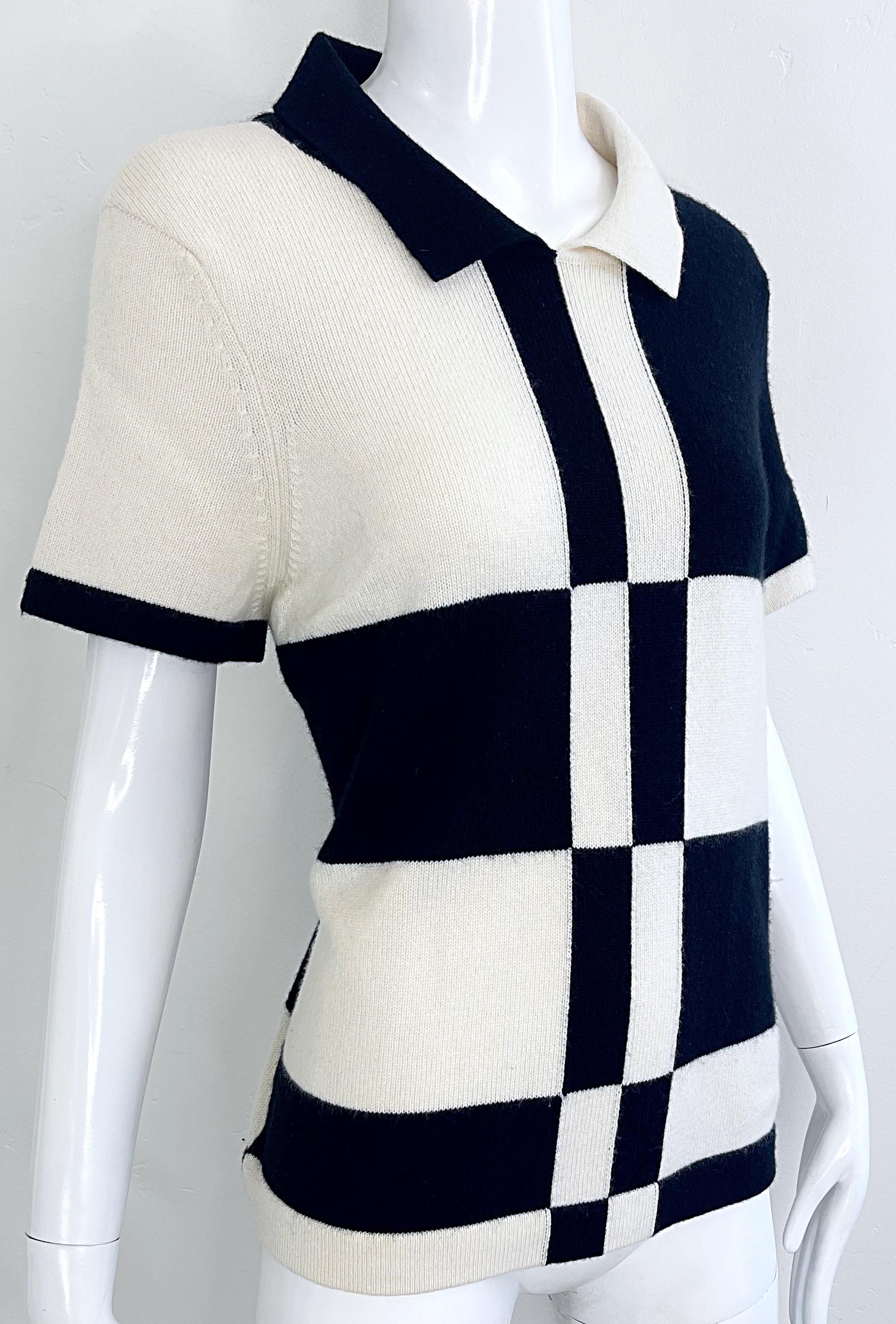 Chanel Resort 2012 Runway Size 44 Black and White Cashmere Short Sleeve Sweater For Sale 9