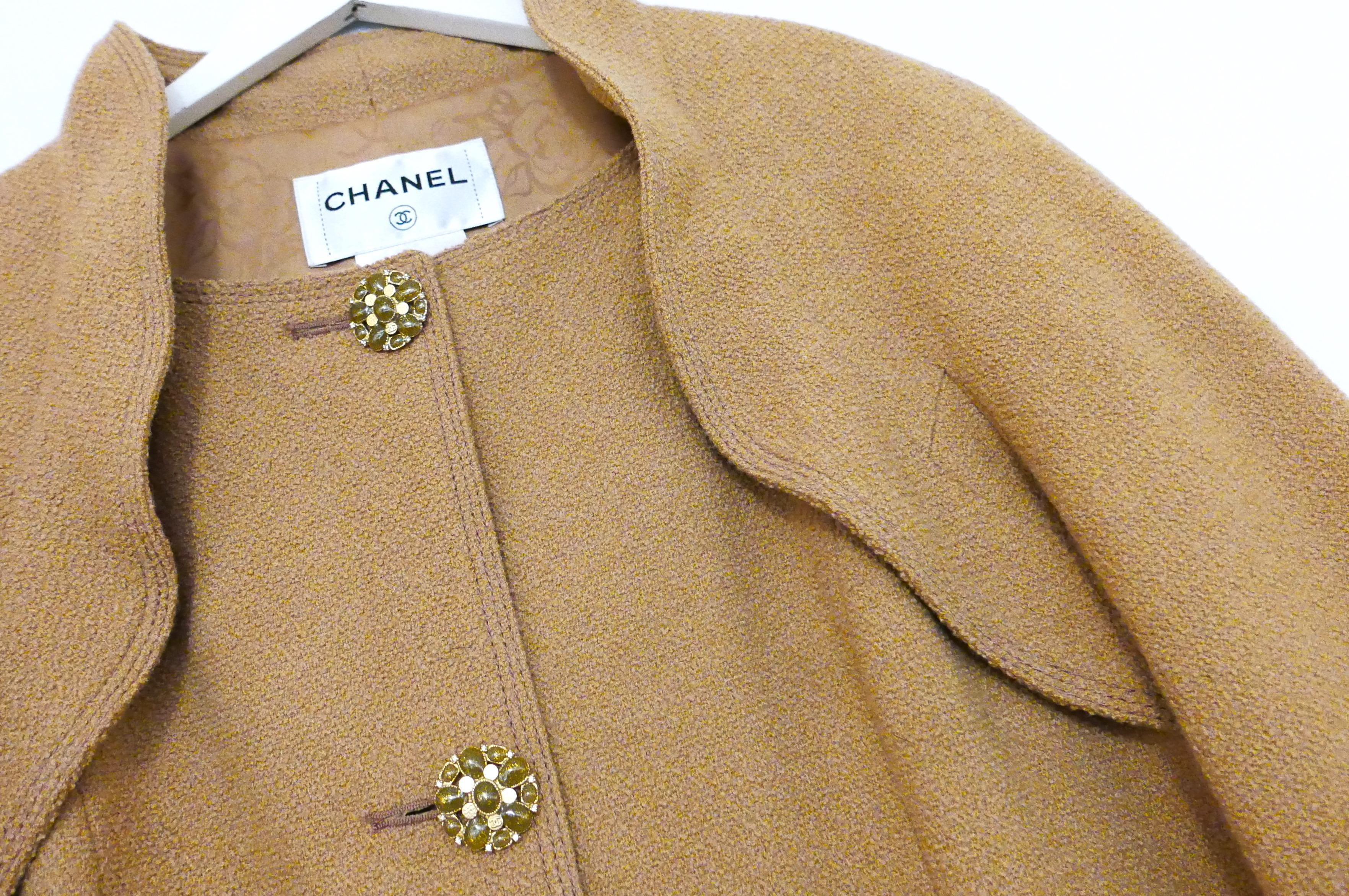Chanel Resort 2015 Camel Boucle Cape Shoulder Gripoix Button Jacket In Excellent Condition For Sale In London, GB