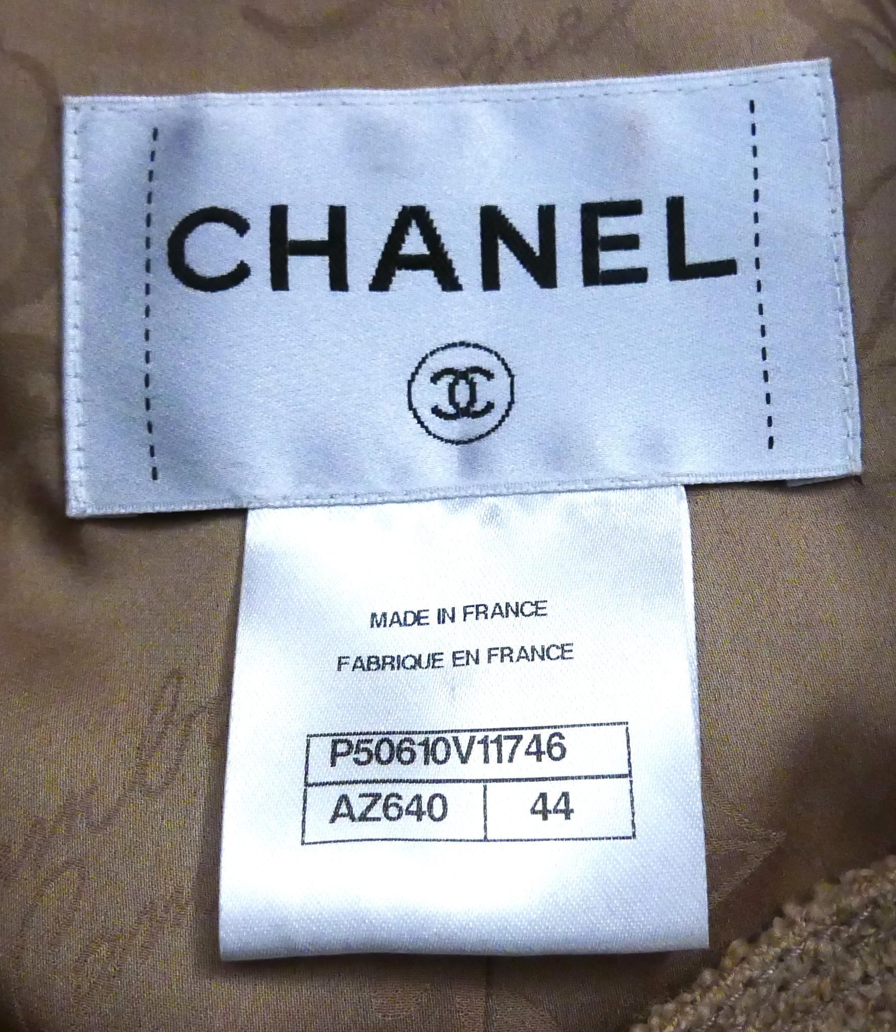Chanel Resort 2015 Camel Boucle Cape Shoulder Gripoix Button Jacket For Sale 4