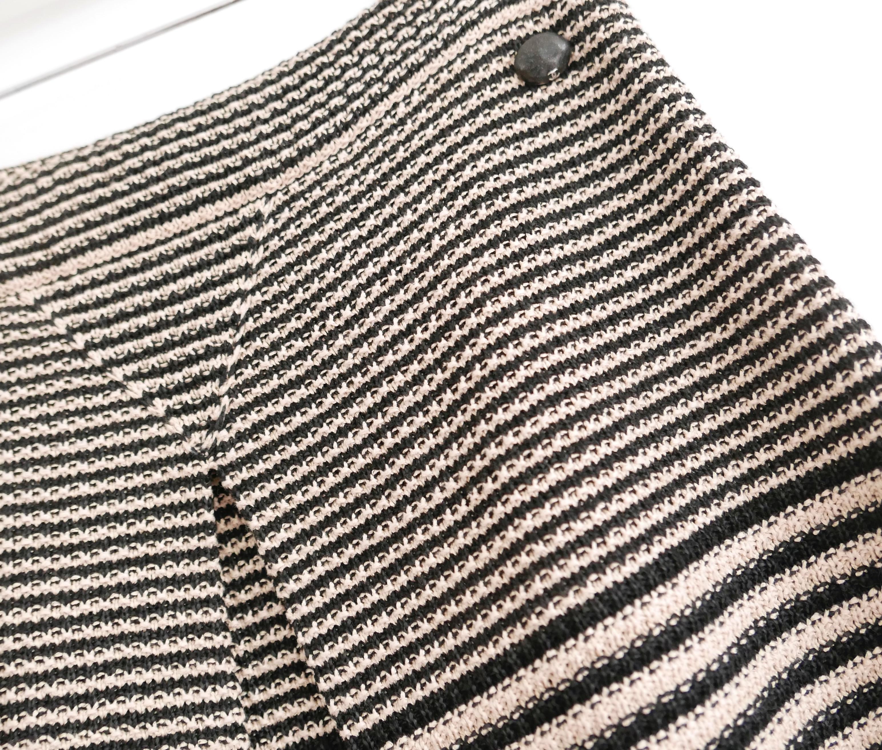 Chanel Resort 2015 Paper/Cotton/Silk Knit Flared Skirt In Excellent Condition For Sale In London, GB