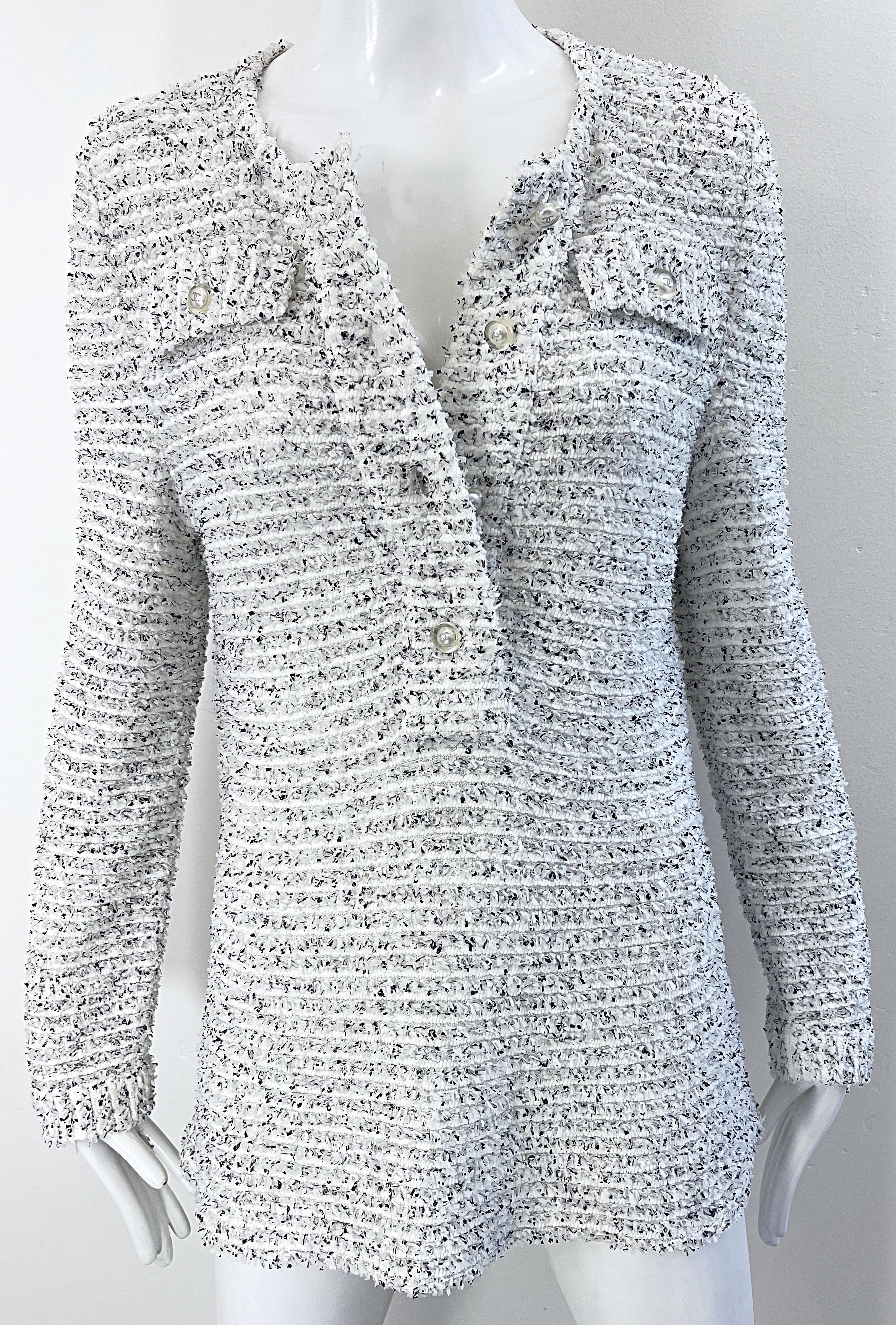 Chanel Resort 2016 White Black Size 42 / 8 CC Pearl Buttons Tunic Jumper Shirt 8