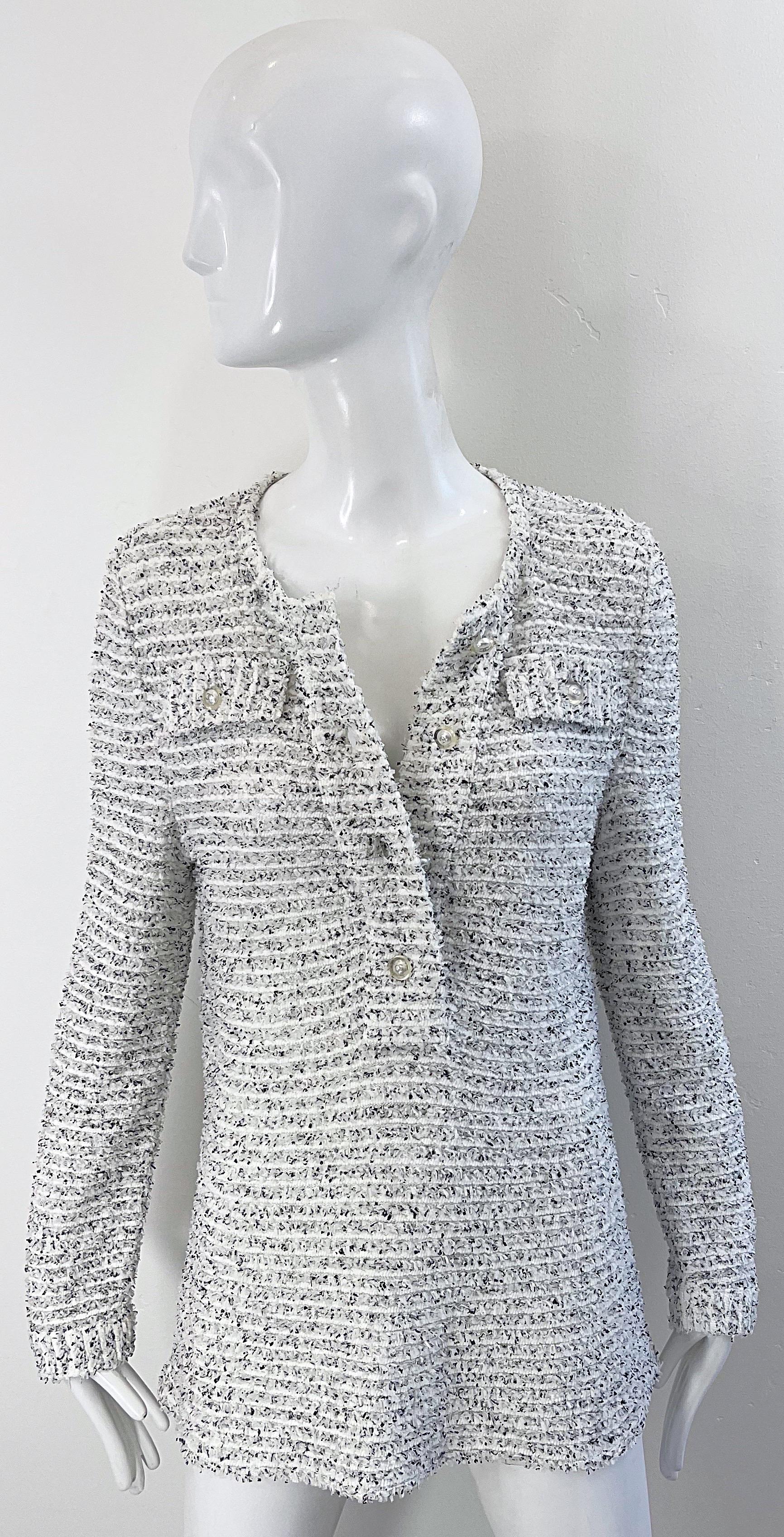 Chanel Resort 2016 White Black Size 42 / 8 CC Pearl Buttons Tunic Jumper Shirt 2
