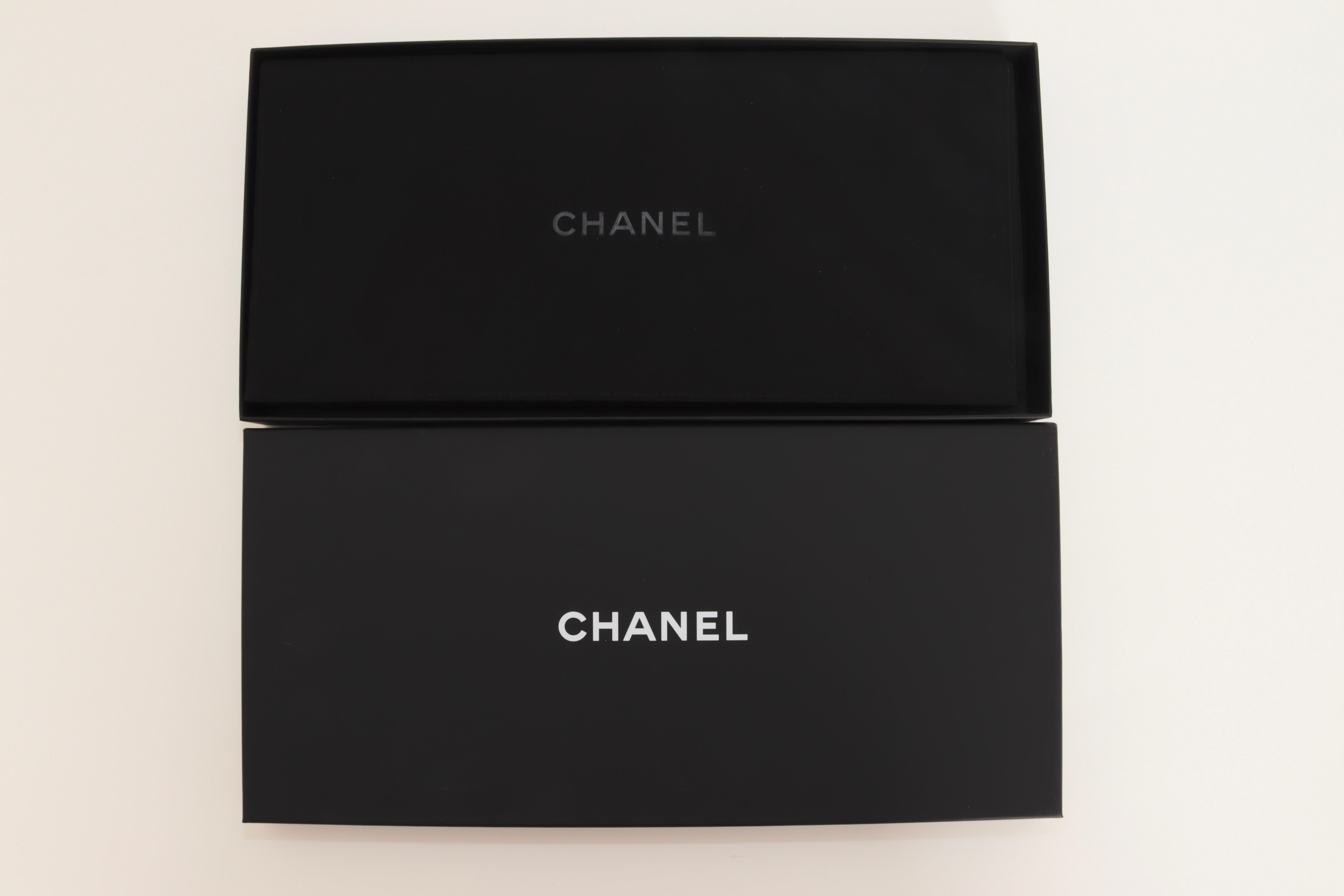 Chanel Resort 2020 Runway Chain Belt in Leather and Matte Champagne Gold Vermeil 5