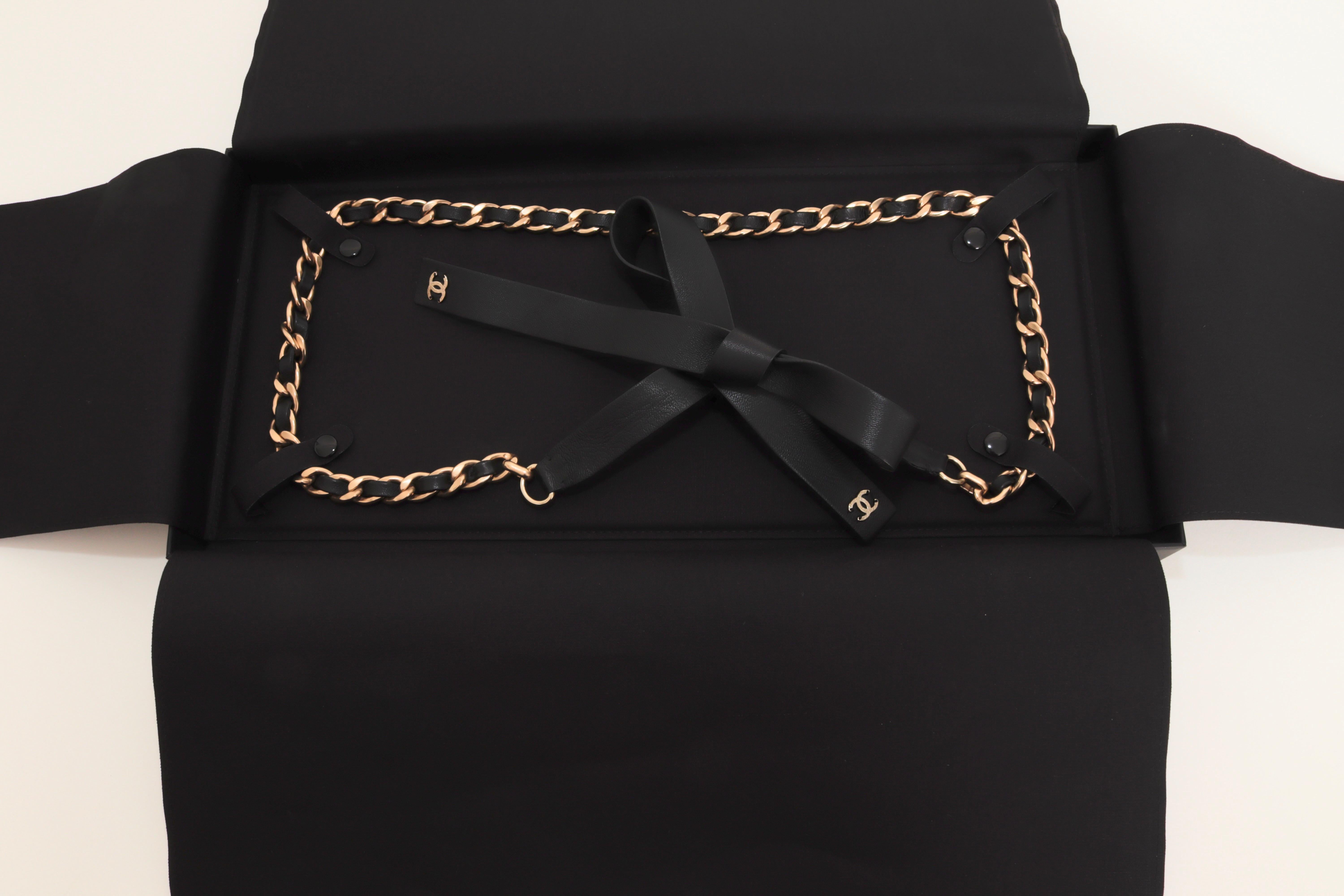 Chanel Resort 2020 Runway Chain Belt in Leather and Matte Champagne Gold Vermeil 4