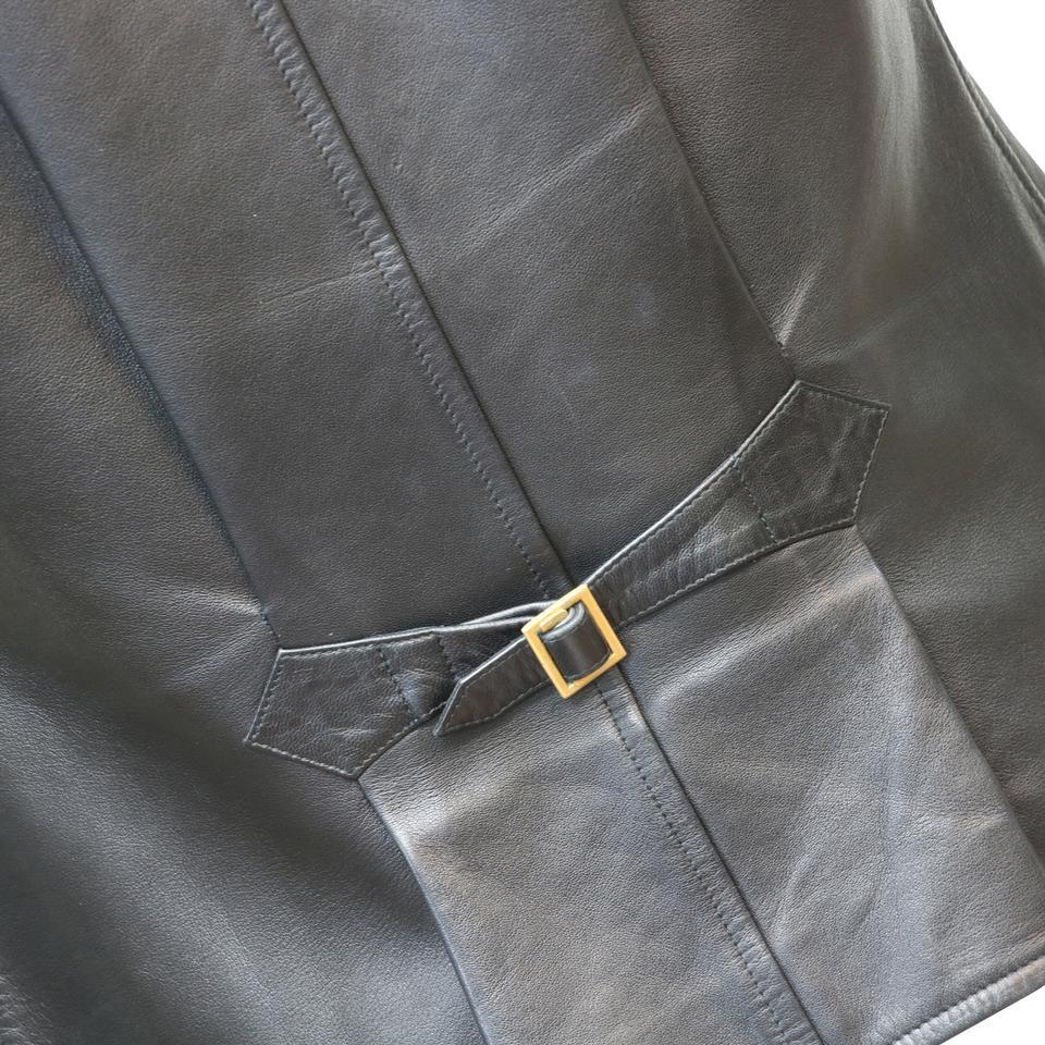 Chanel Retro 90er Jahre klassische ärmellose CC Lammfell-Lederweste mit goldenen Knöpfen Größe 50 3