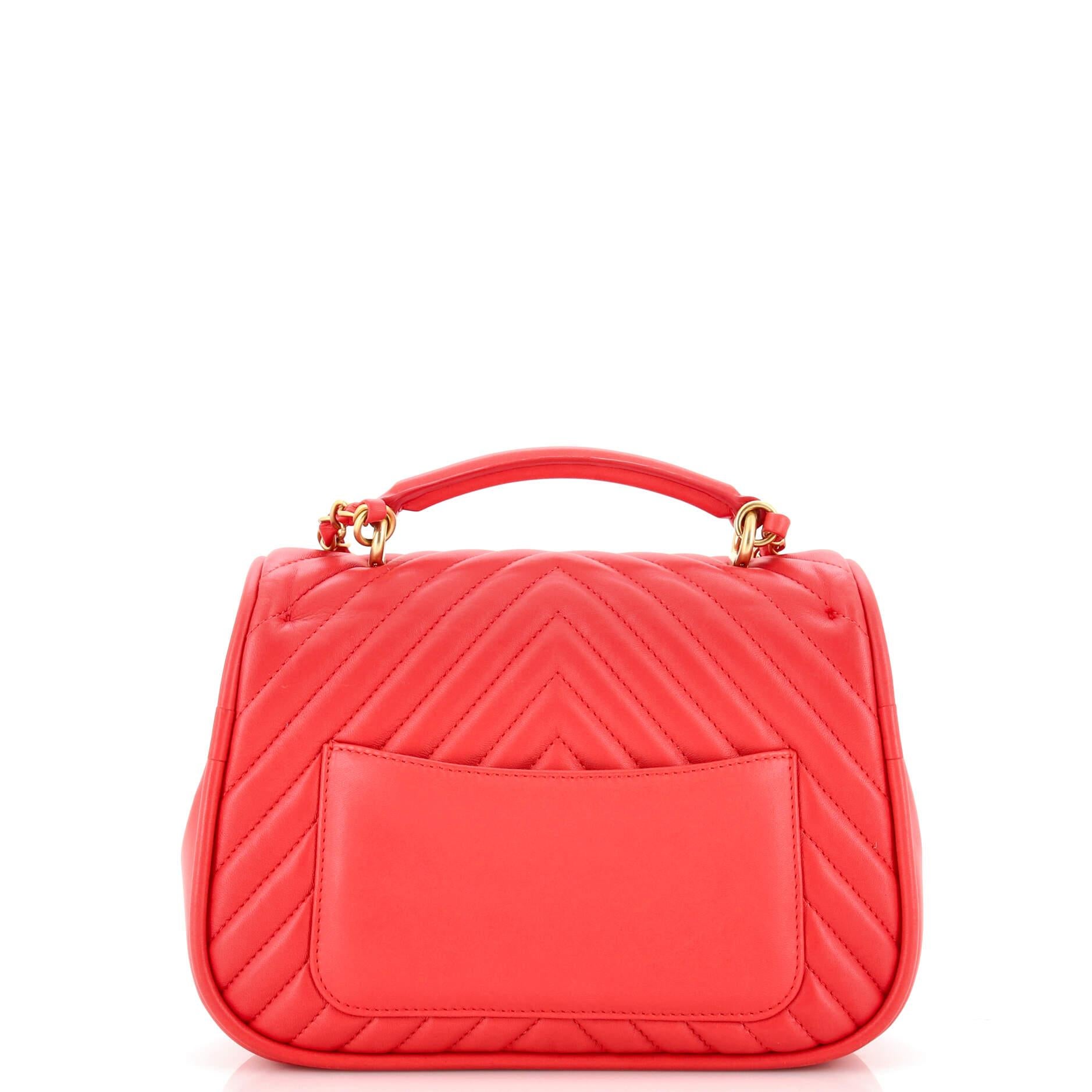 Women's or Men's Chanel Reversed Round Flap Bag Chevron Lambskin Medium For Sale